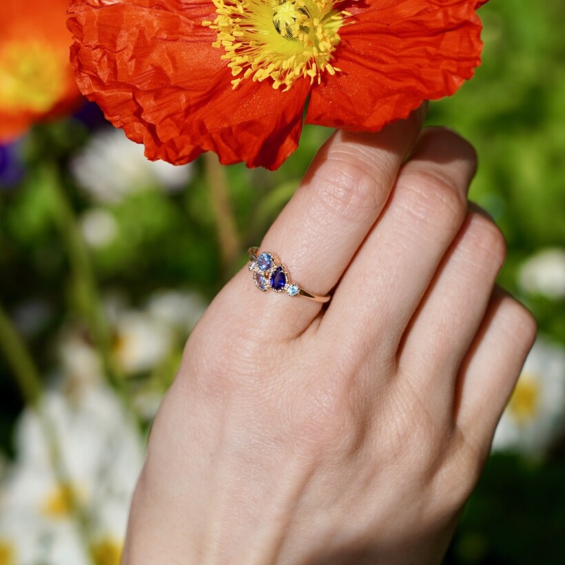 Bague en plaqué or et pierre de couleur