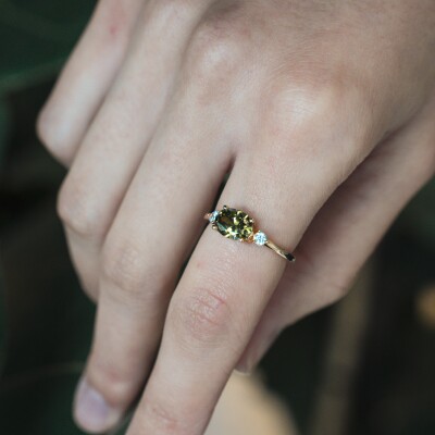 Bague en plaqué or et oxydes de zirconium