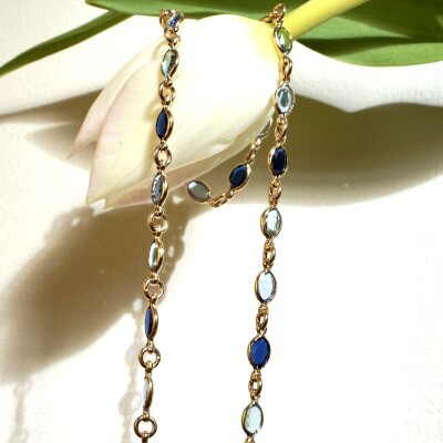 Collier en plaqué or et cristal, 45cm