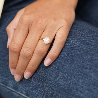 Bague en plaqué or et oxydes de zirconium
