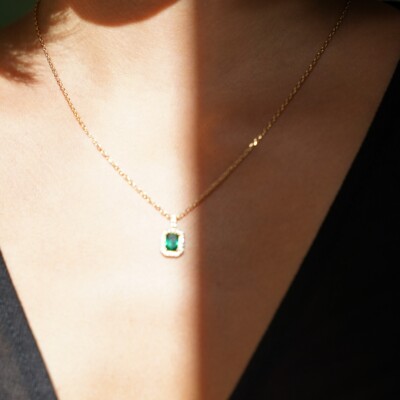 Collier en plaqué or et oxydes de zirconium