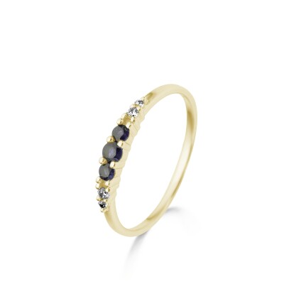 Bague en or jaune 18 carats, 3 saphirs et 4 diamants