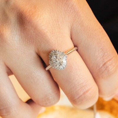 Bague en or blanc et diamants