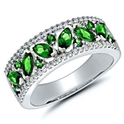 Bague or gris émeraude et diamants