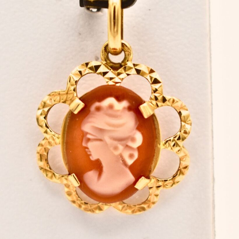 Pendentif camé Or 18k