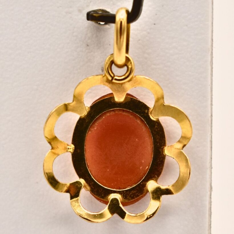 Pendentif camé Or 18k