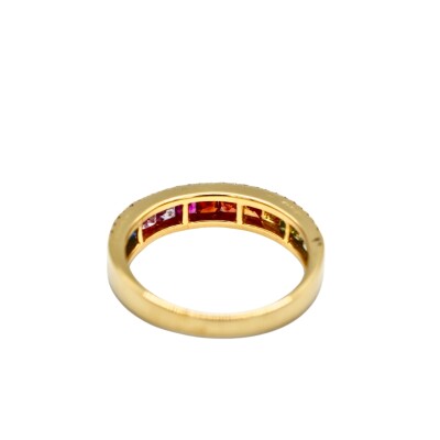 Bague Rainbow en or jaune, saphirs multicolores et diamants