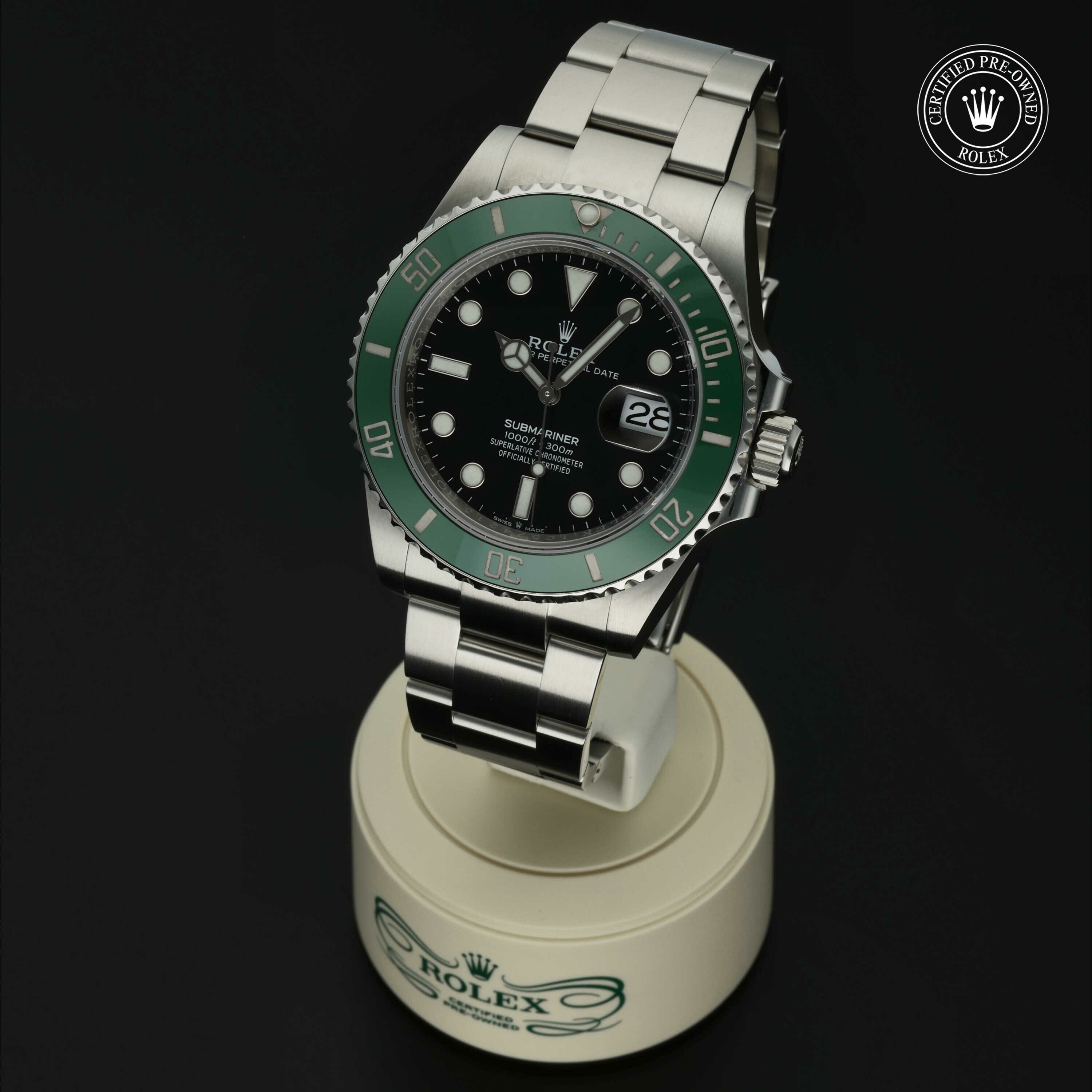 Rolex Submariner Date in Staal M126610LV-0002 at Hall of Time - vue 3