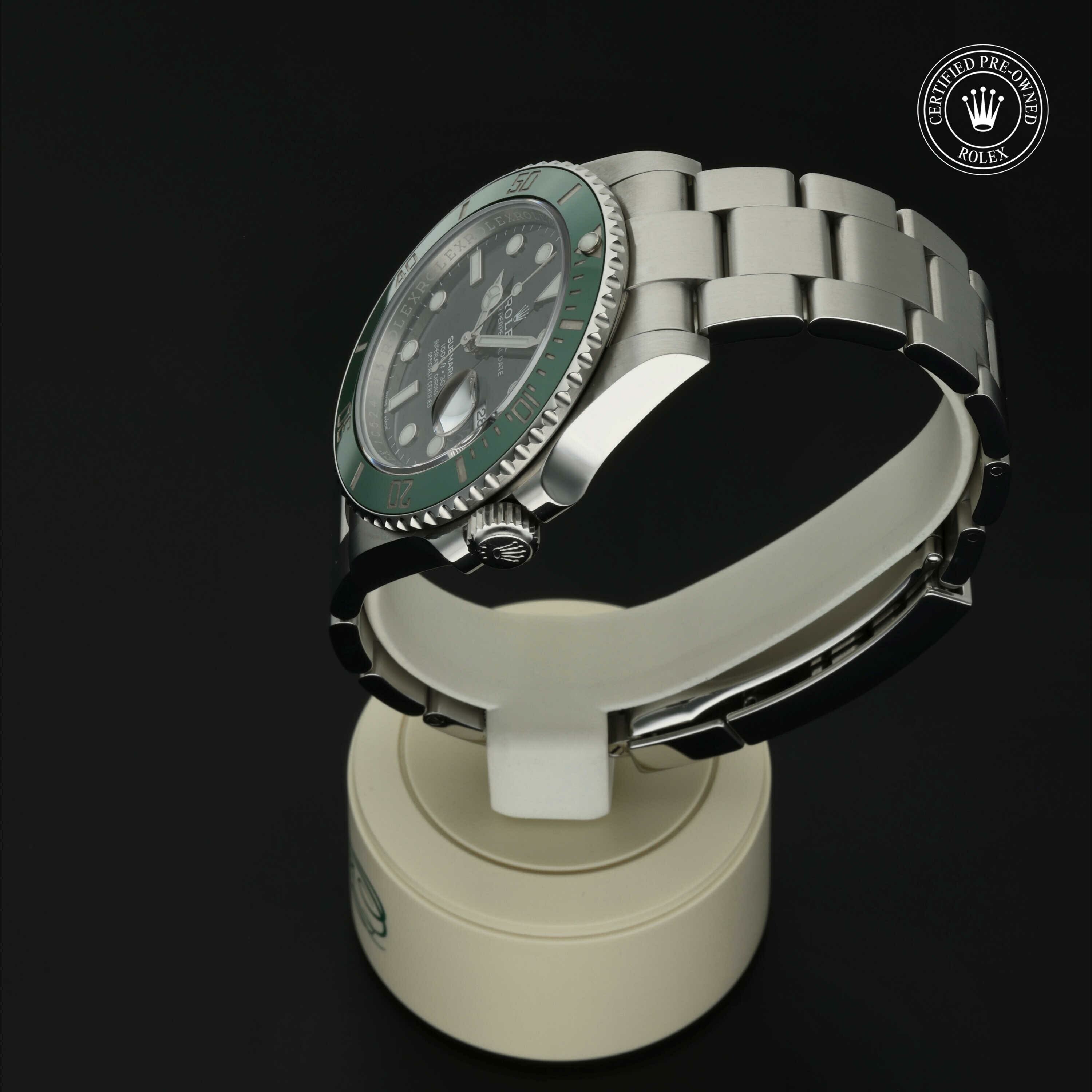 Rolex Submariner Date in Staal M126610LV-0002 at Hall of Time - vue 10