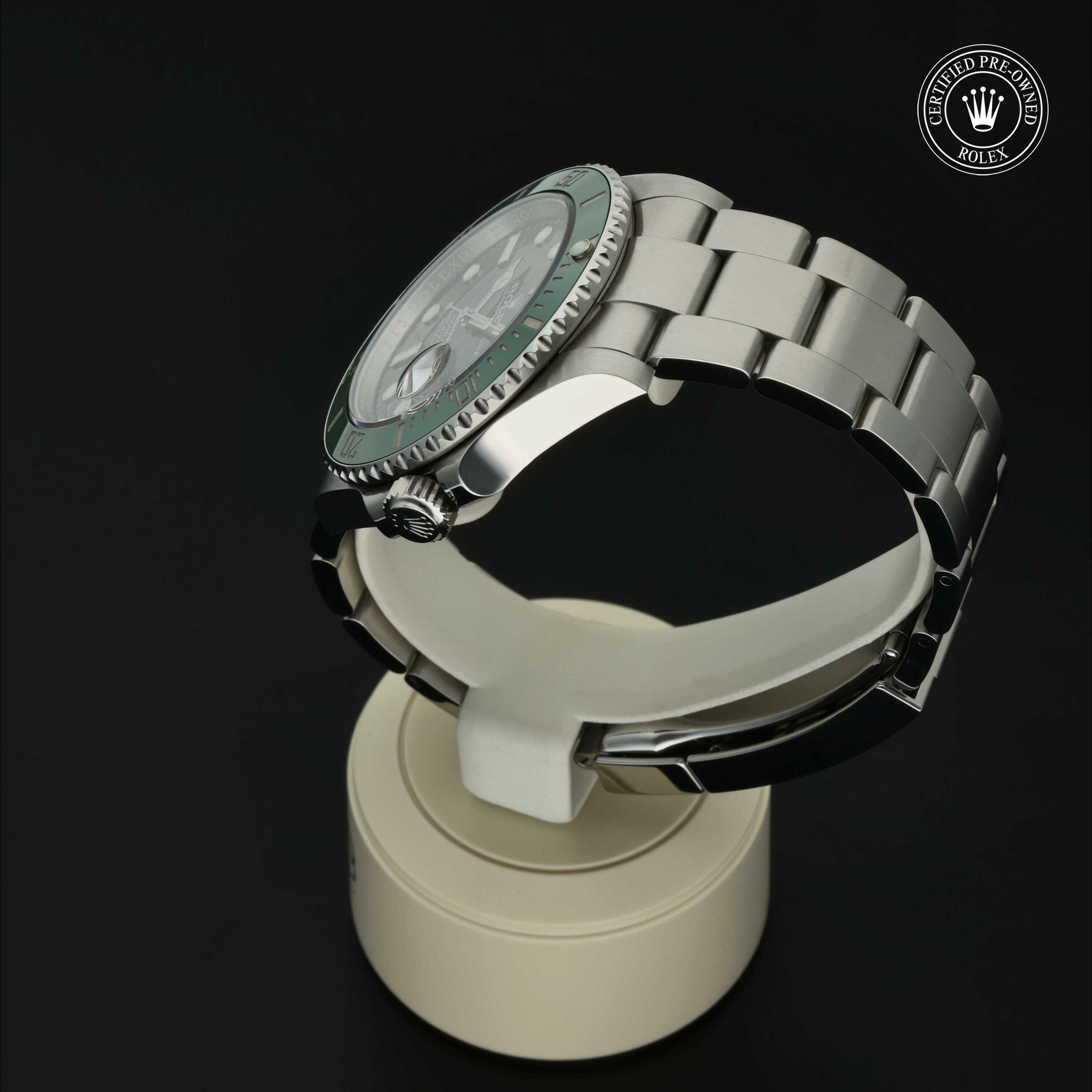 Rolex Submariner Date in Staal M126610LV-0002 at Hall of Time - vue 12