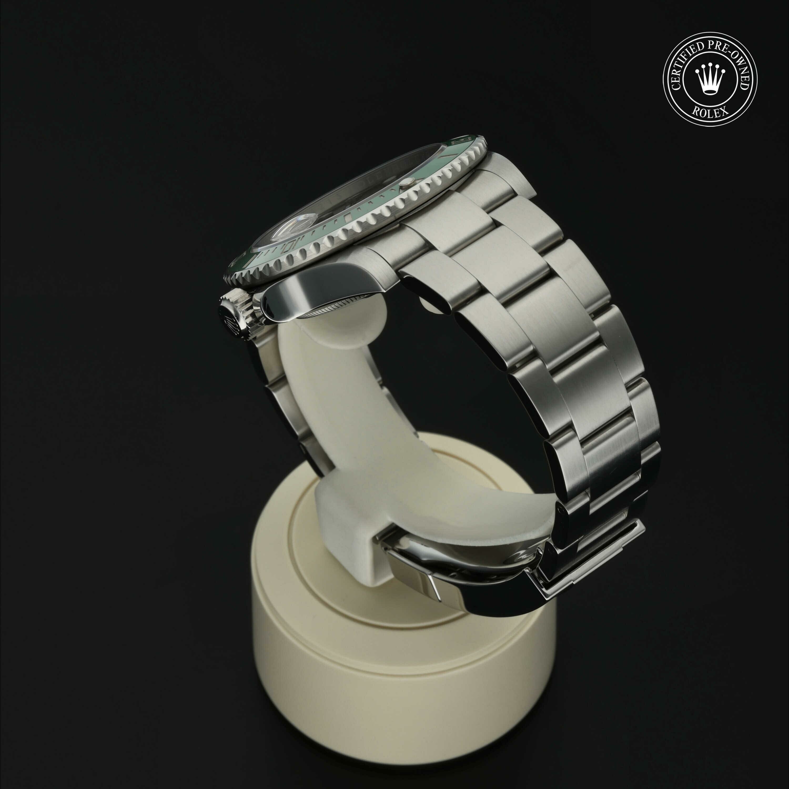 Rolex Submariner Date in Staal M126610LV-0002 at Hall of Time - vue 15