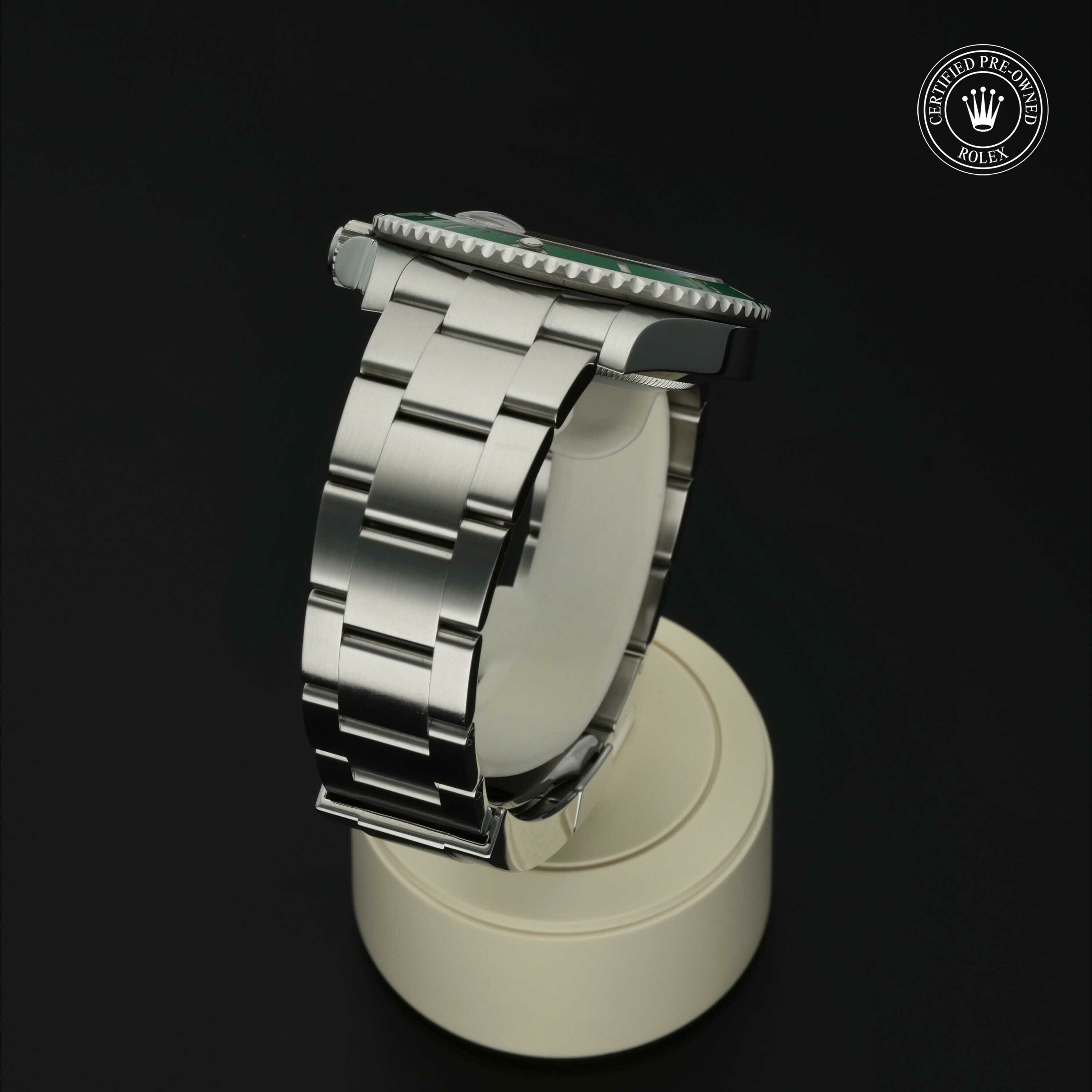 Rolex Submariner Date in Staal M126610LV-0002 at Hall of Time - vue 21
