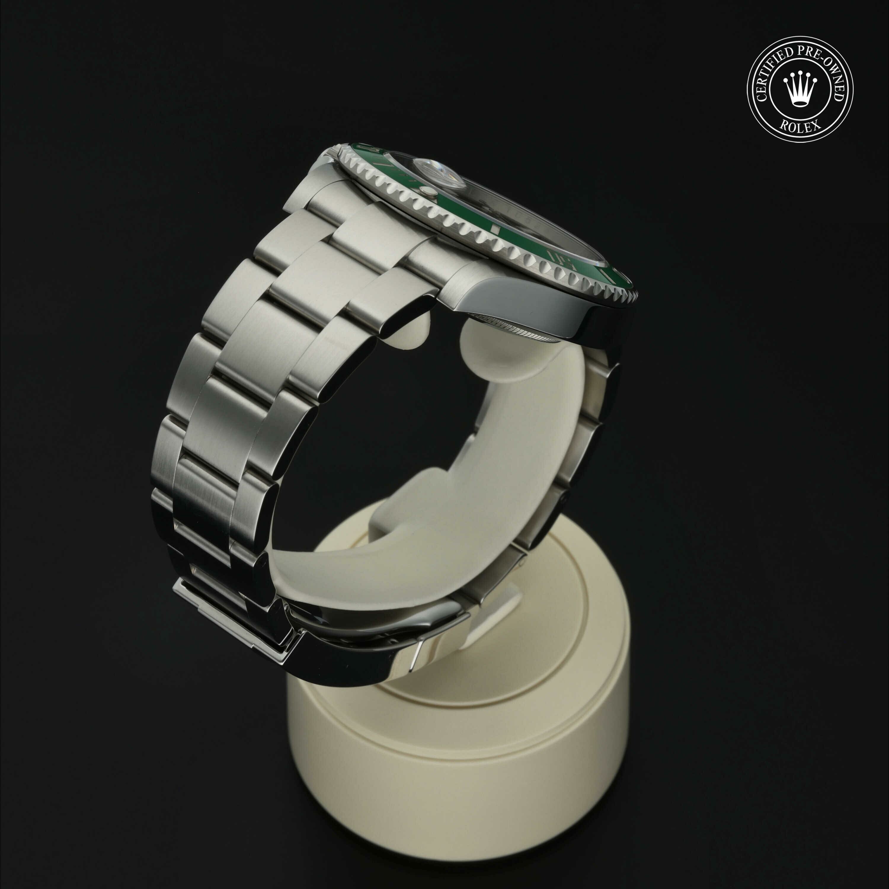 Rolex Submariner Date in Staal M126610LV-0002 at Hall of Time - vue 23