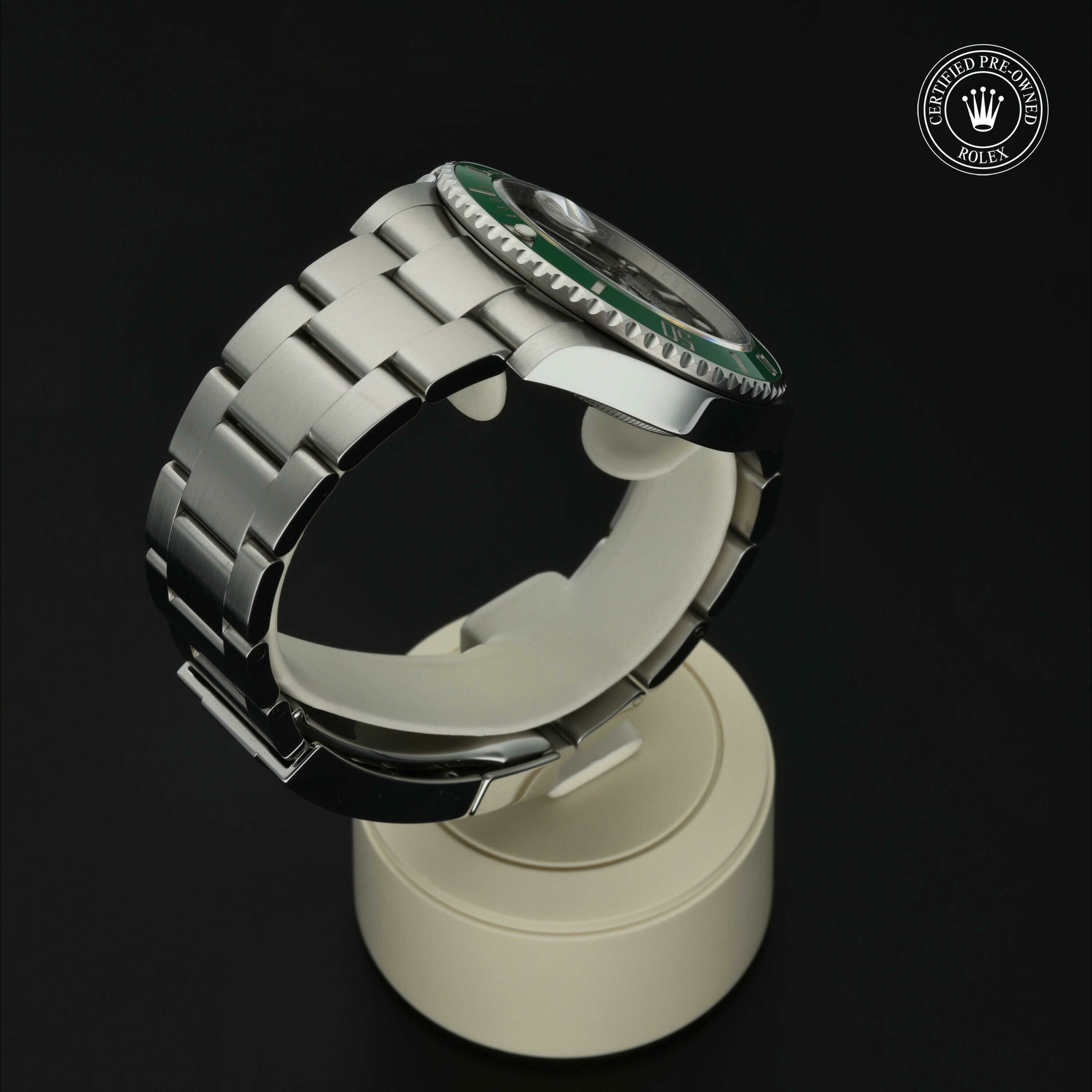 Rolex Submariner Date in Staal M126610LV-0002 at Hall of Time - vue 24