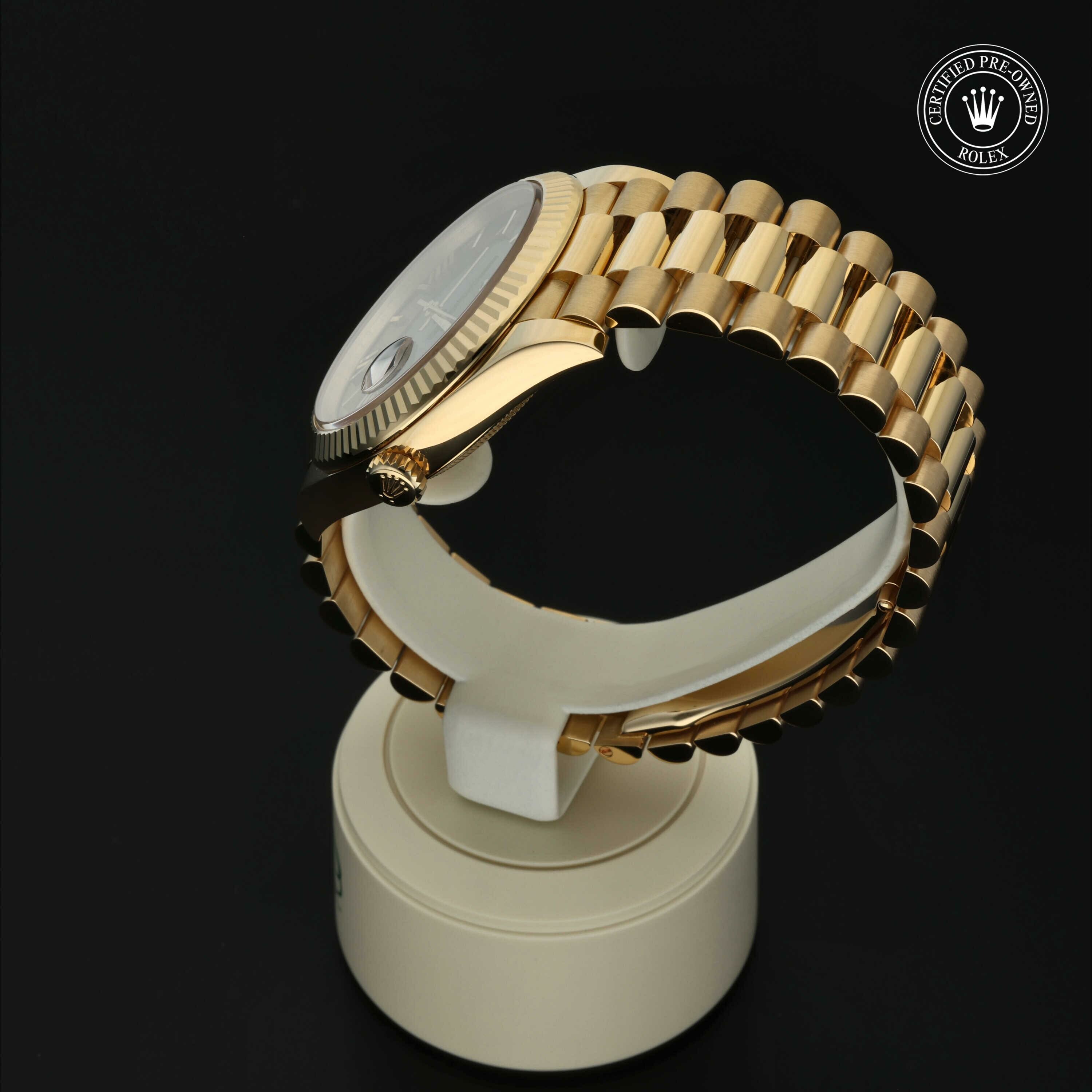 Rolex Day‑Date 40 in Goud 18 karaat Geel M228238-0042 at Hall of Time - vue 12