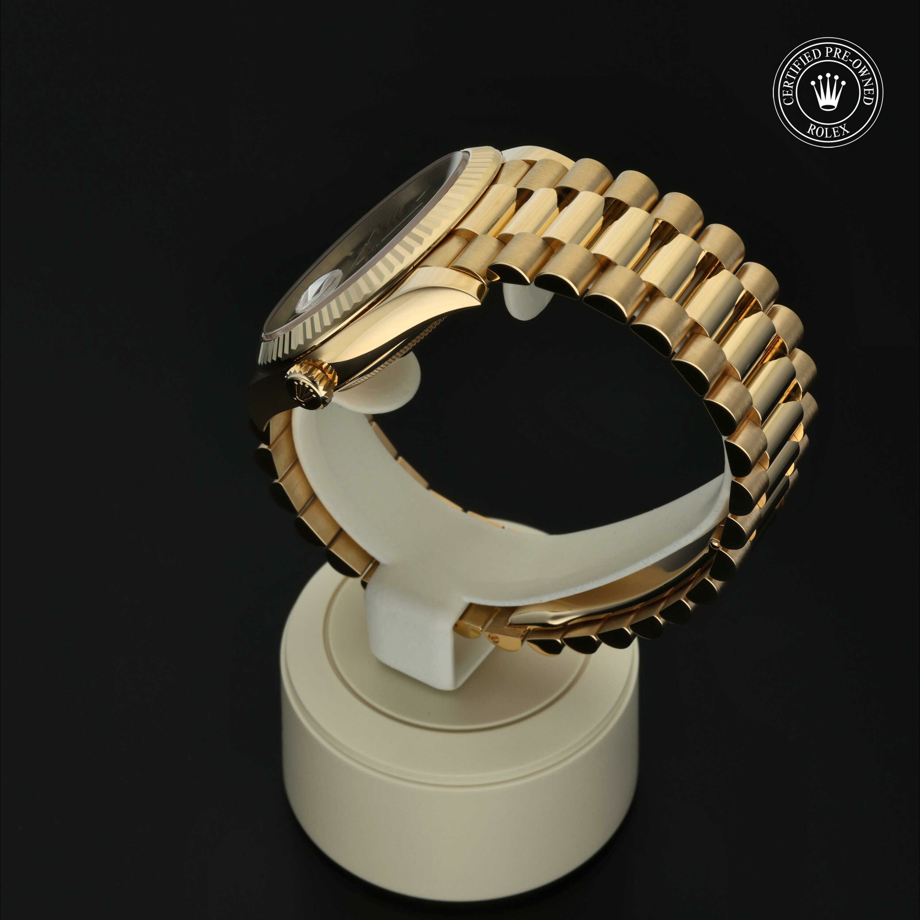 Rolex Day‑Date 40 in Goud 18 karaat Geel M228238-0042 at Hall of Time - vue 13