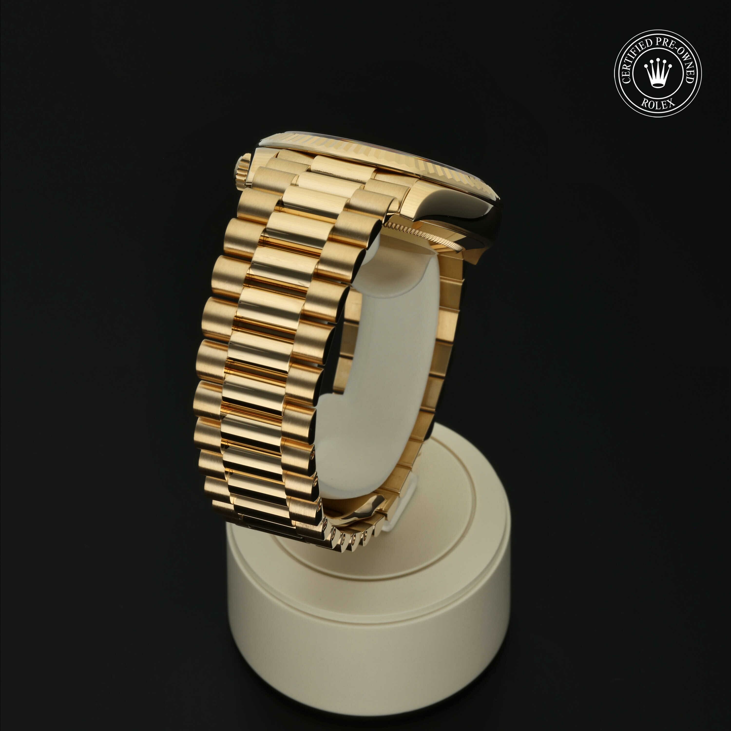 Rolex Day‑Date 40 in Goud 18 karaat Geel M228238-0042 at Hall of Time - vue 21