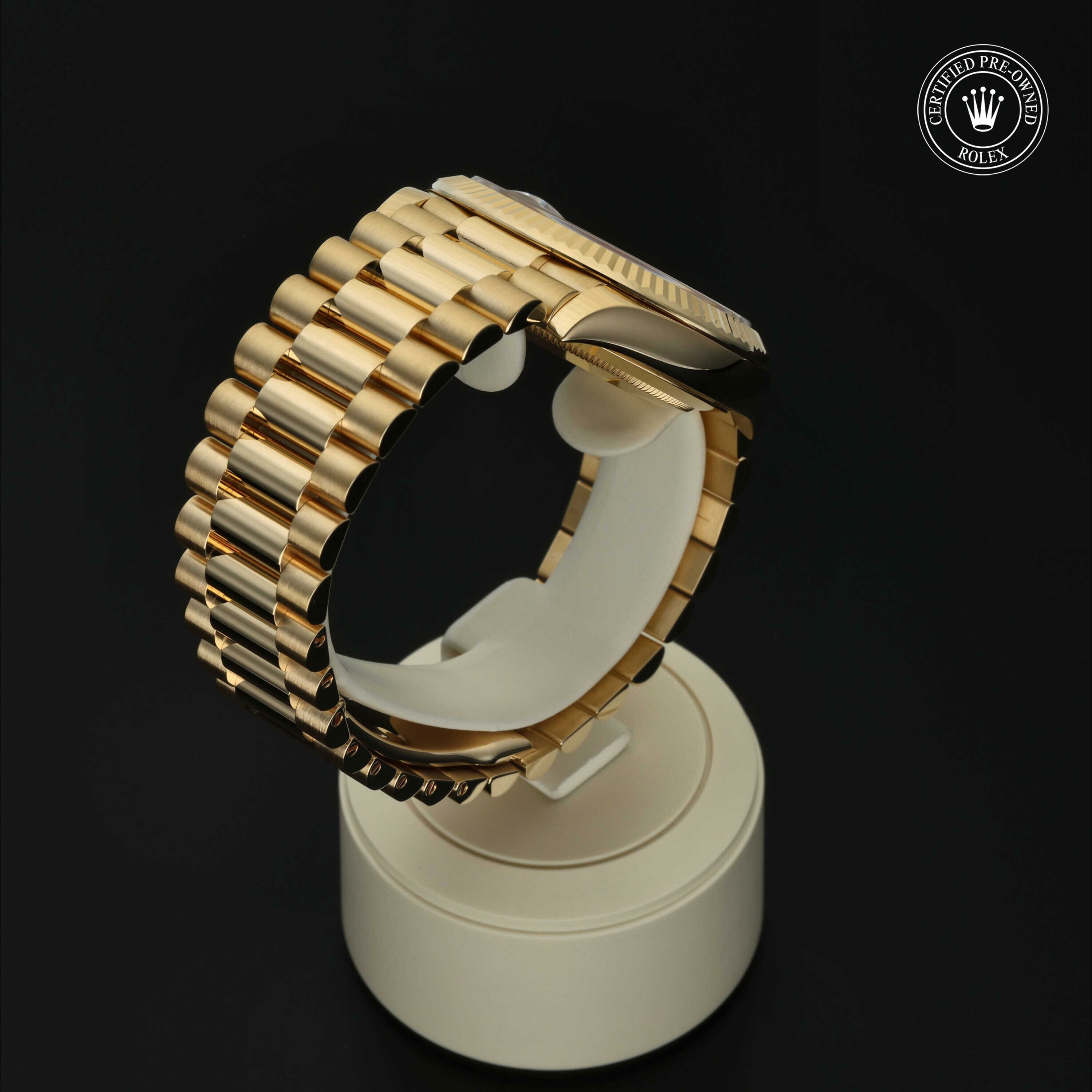 Rolex Day‑Date 40 in Goud 18 karaat Geel M228238-0042 at Hall of Time - vue 23