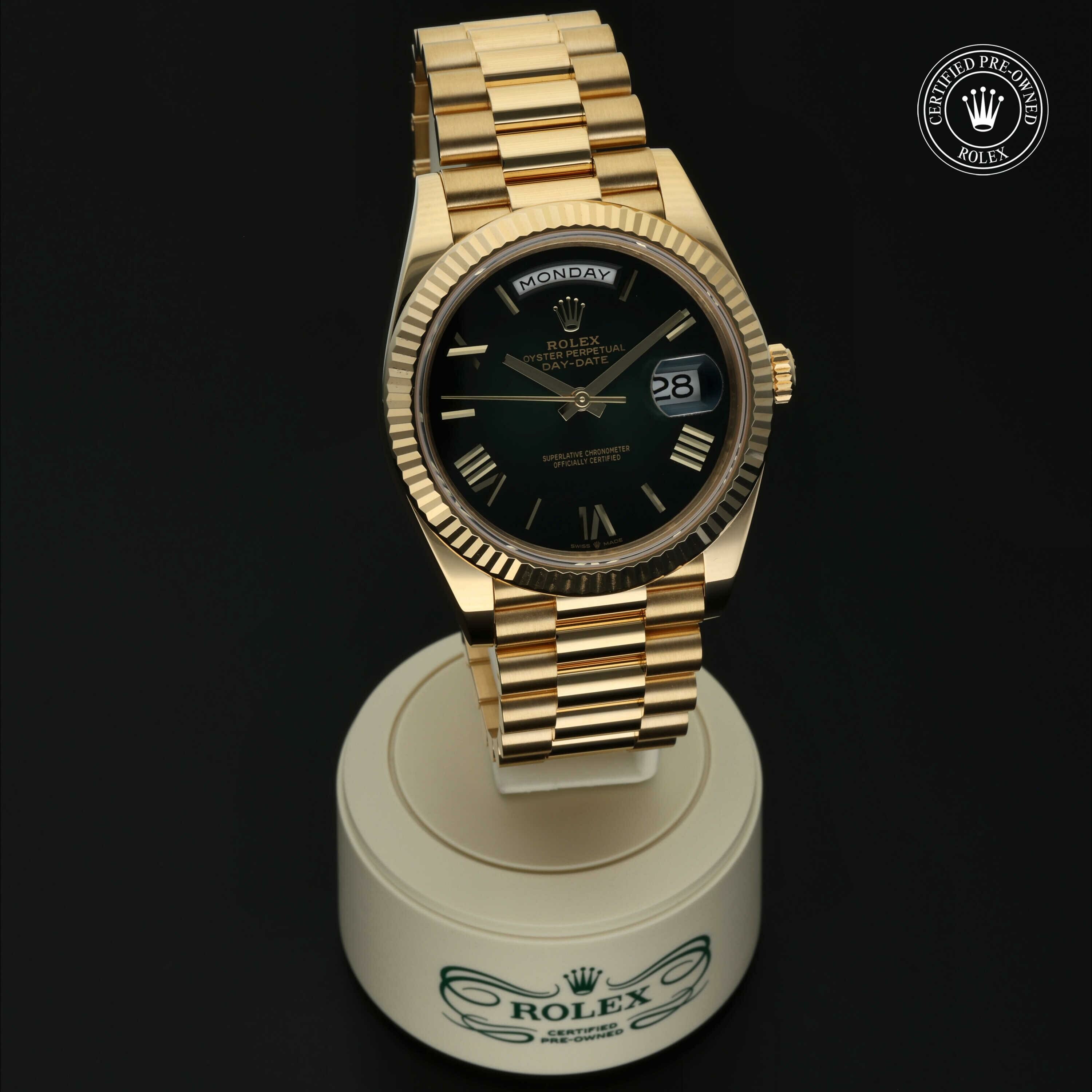 Rolex Day‑Date 40 in Goud 18 karaat Geel M228238-0042 at Hall of Time - vue 36