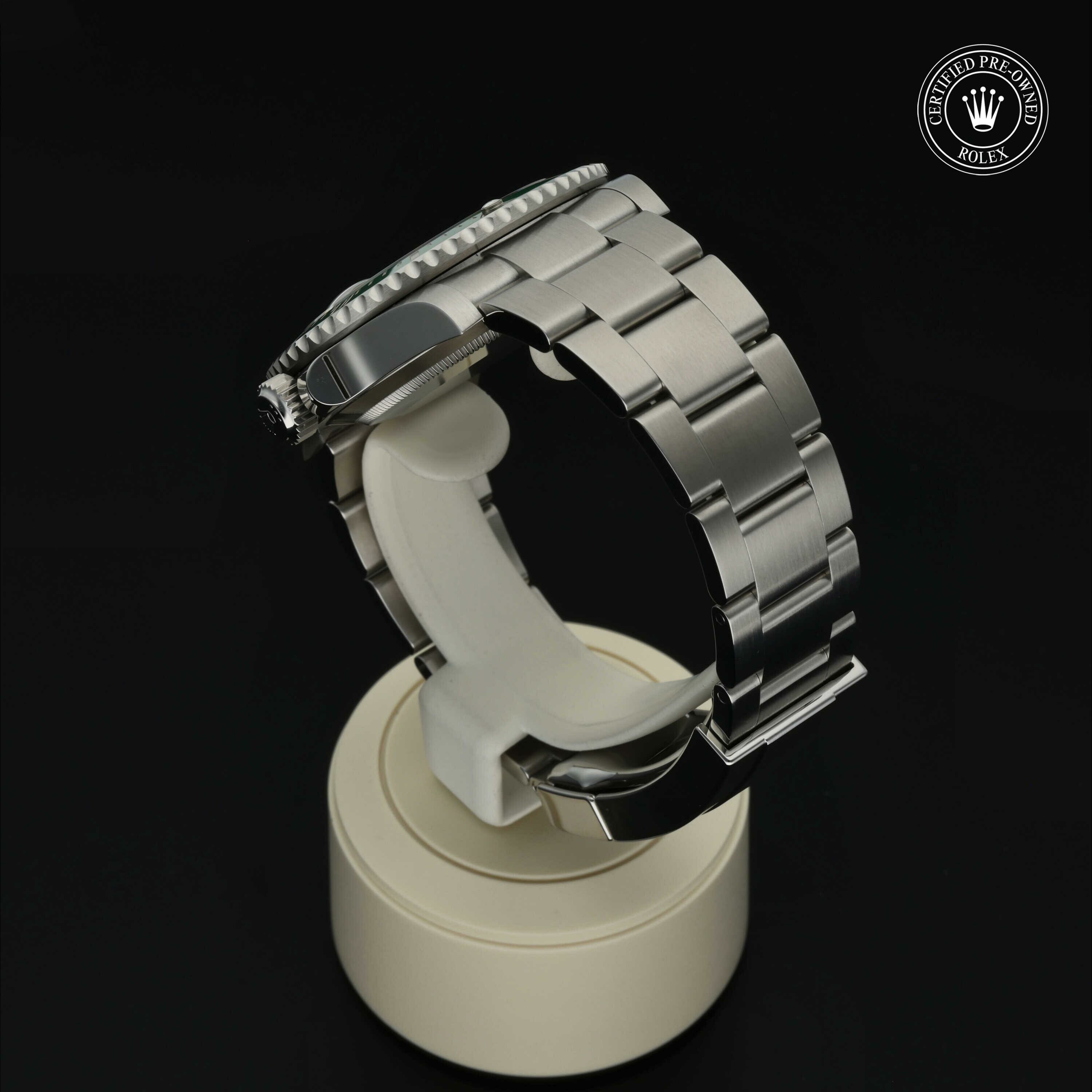 Rolex Submariner Date in Staal M126610LV-0002 at Hall of Time - vue 15