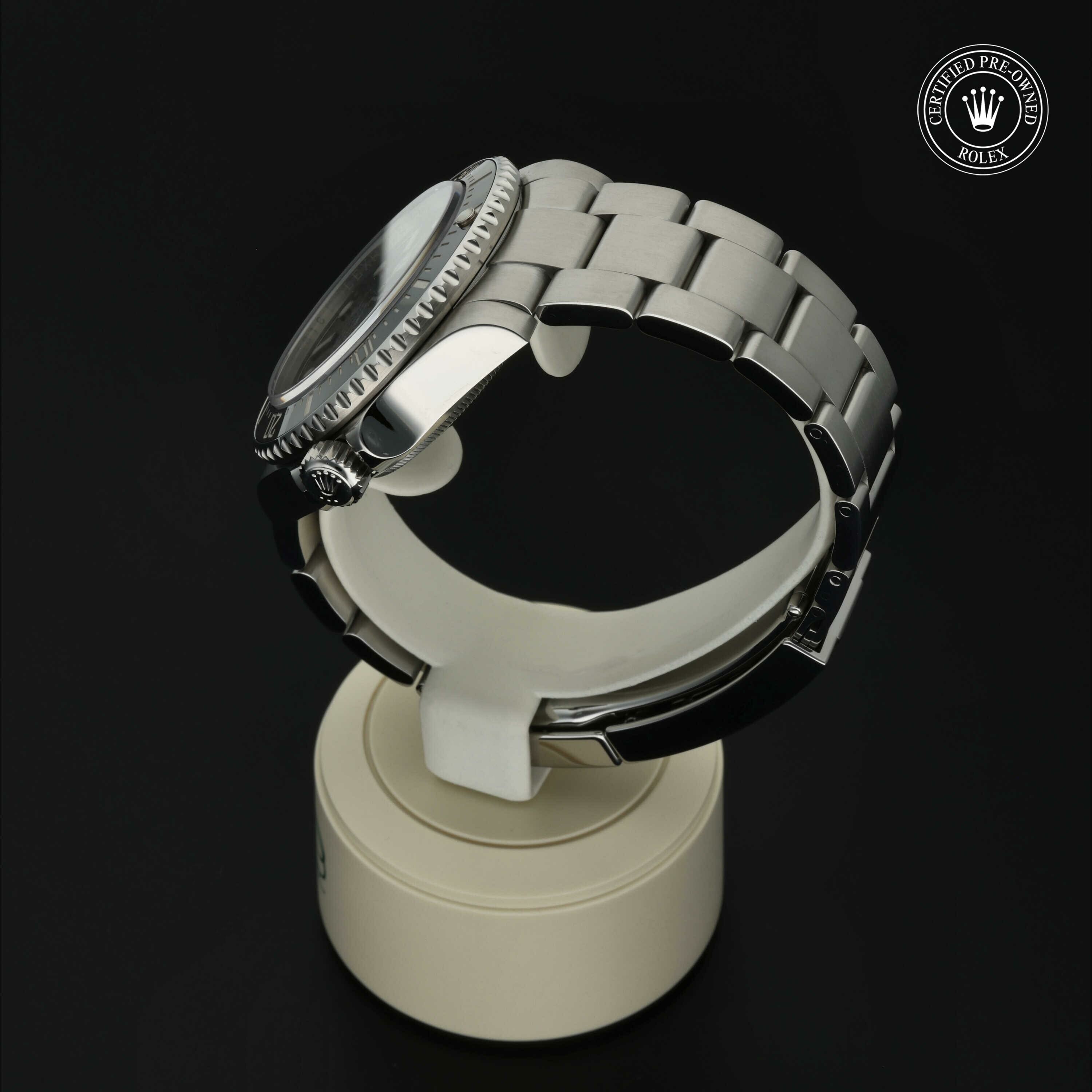 Rolex Sea-Dweller 4000 in Staal M116600-0003 at Hall of Time - vue 12