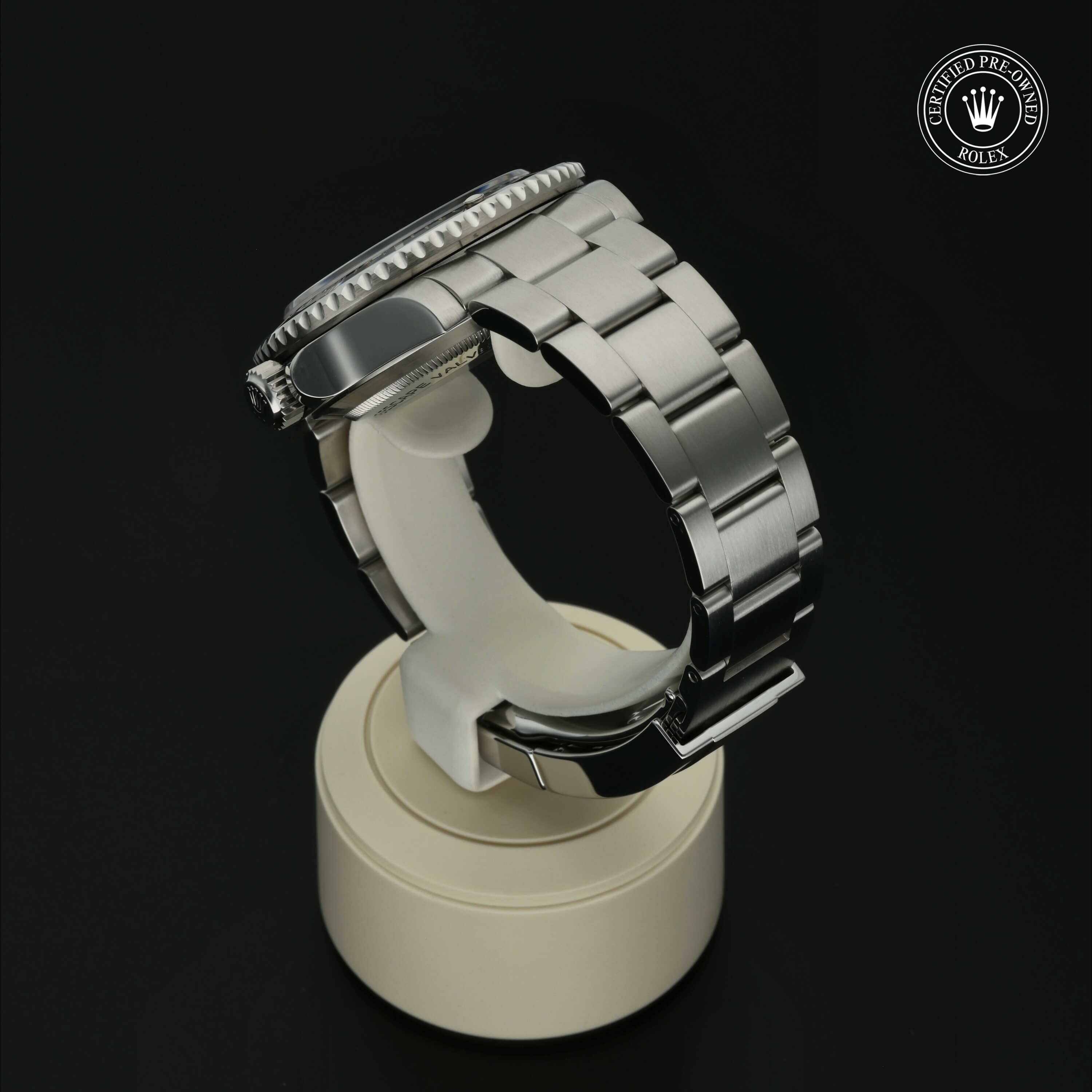 Rolex Sea-Dweller 4000 in Staal M116600-0003 at Hall of Time - vue 15
