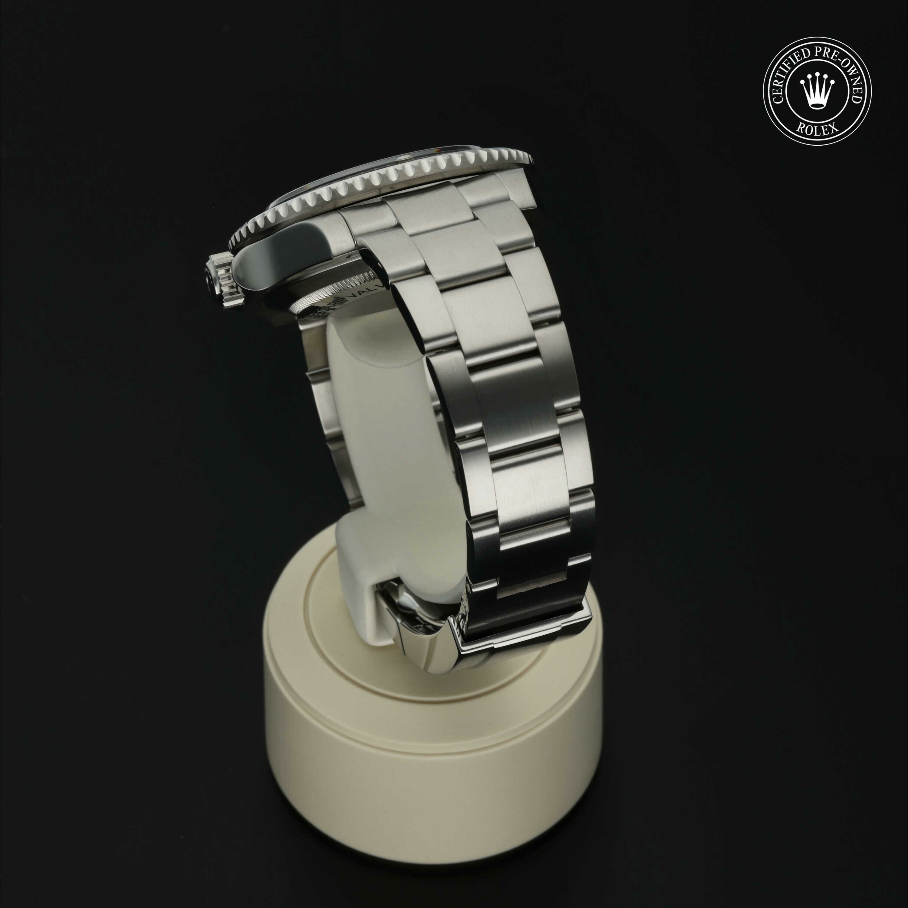 Rolex Sea-Dweller 4000 in Staal M116600-0003 at Hall of Time - vue 17