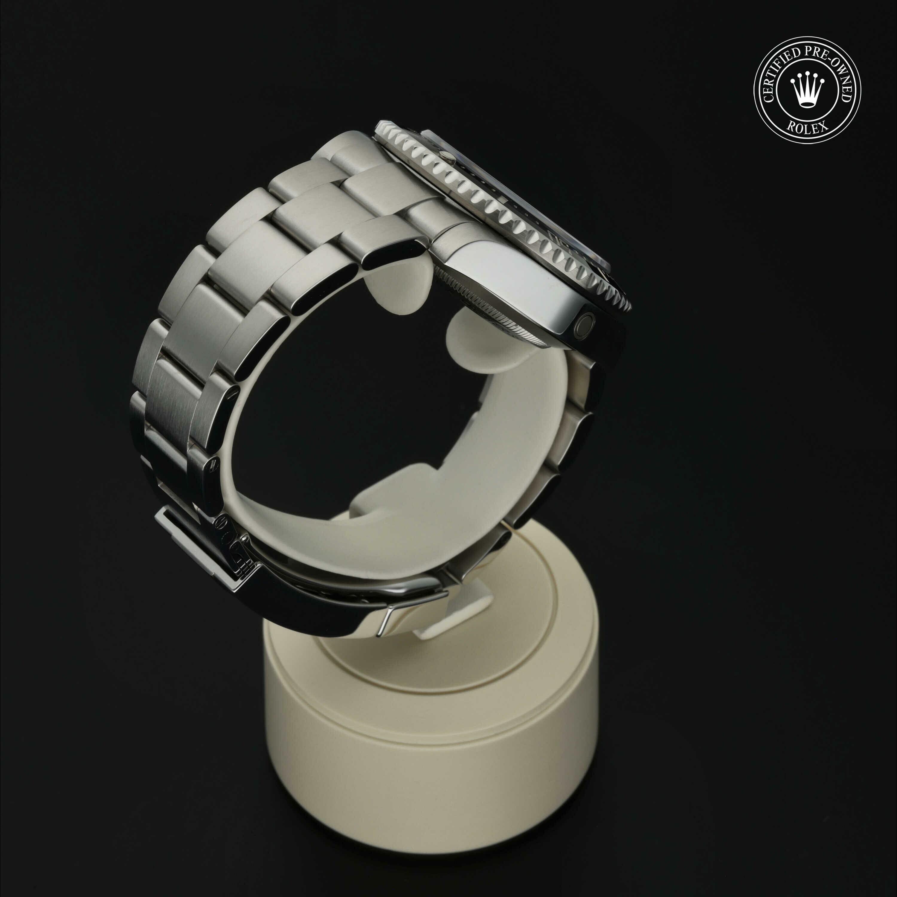 Rolex Sea-Dweller 4000 in Staal M116600-0003 at Hall of Time - vue 24