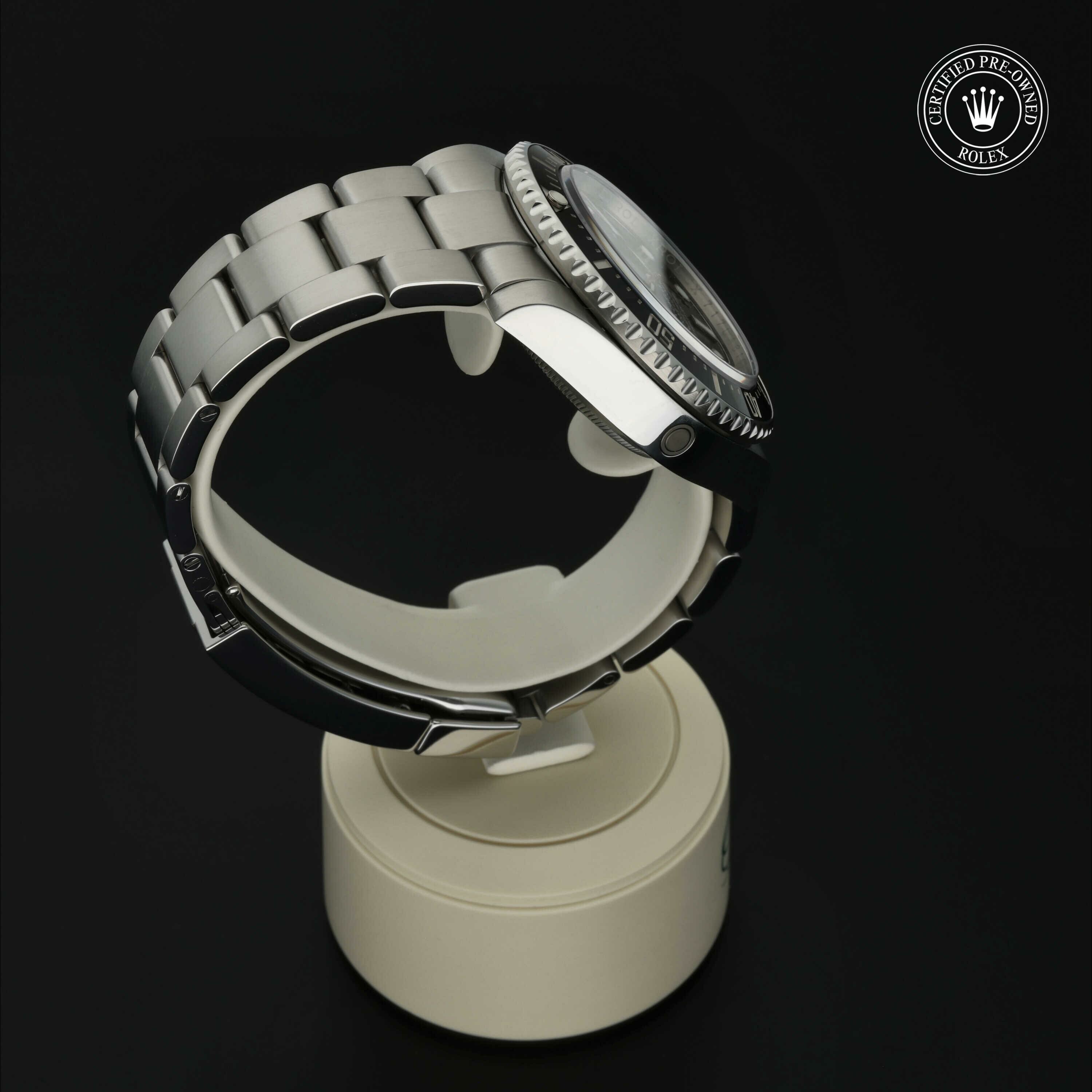 Rolex Sea-Dweller 4000 in Staal M116600-0003 at Hall of Time - vue 26