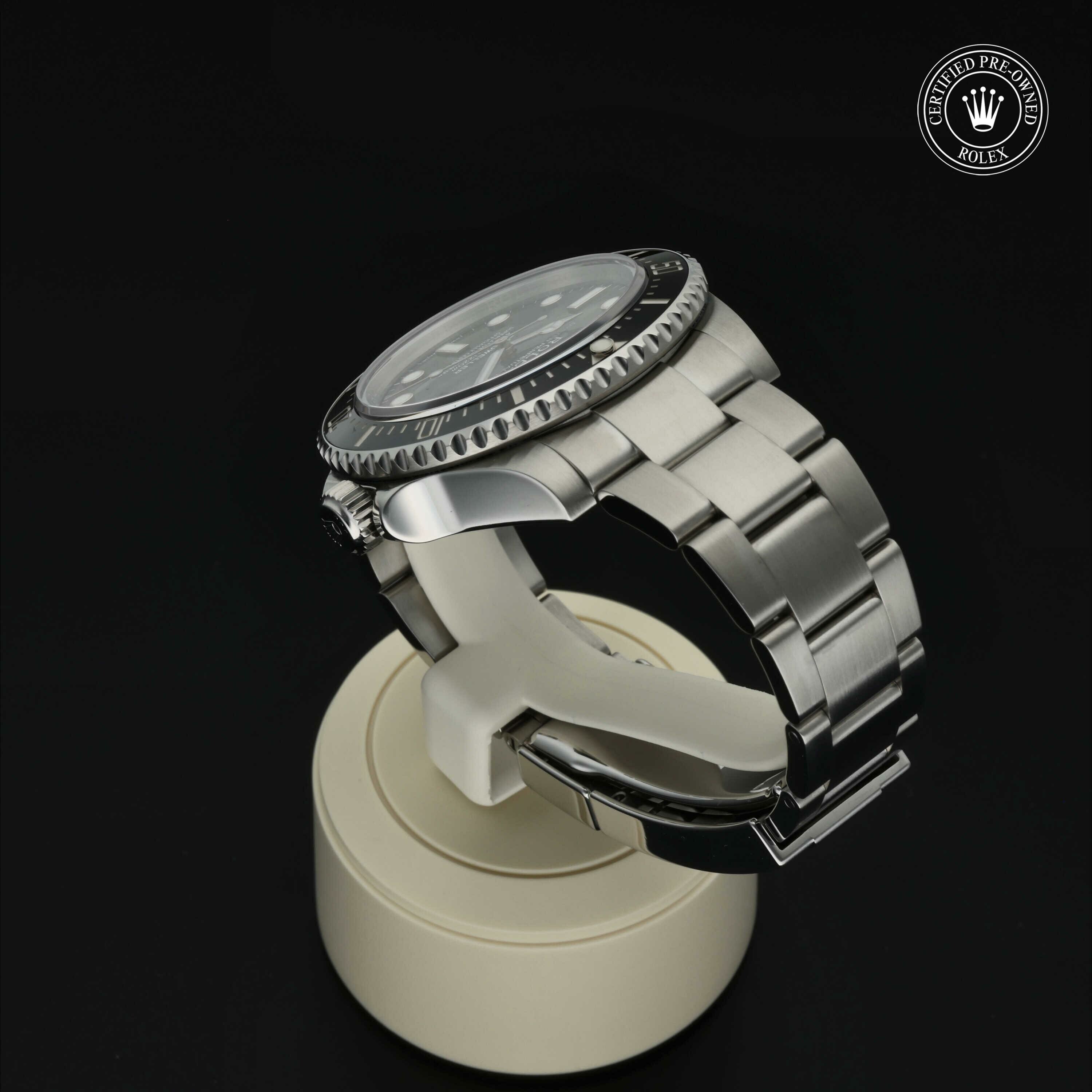 Rolex Sea-Dweller 4000 in Steel M116600-0003 at Hall of Time - view 15