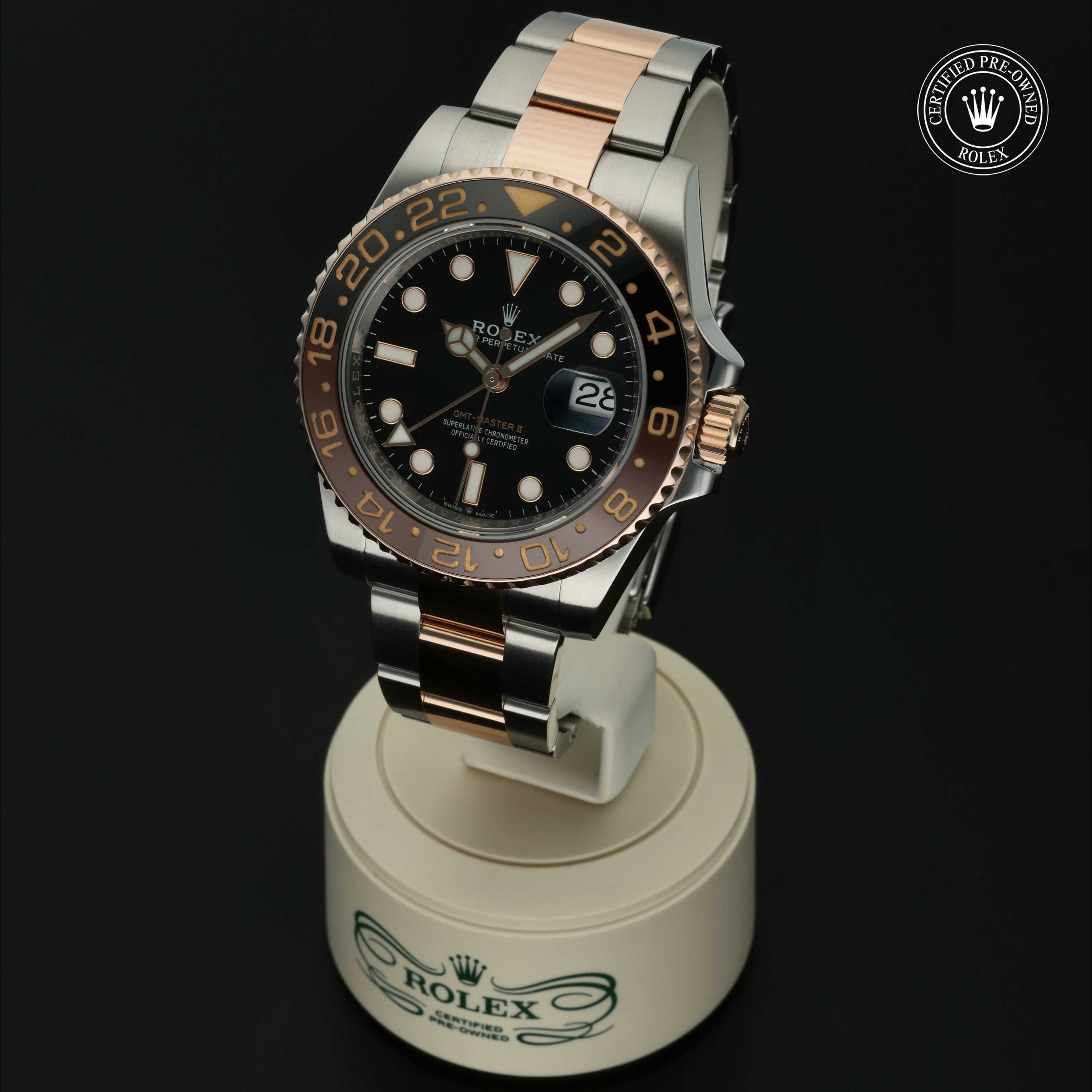 Rolex GMT‑Master II in Rolesor 18 karaat Rood M126711CHNR-0002 at Hall of Time - vue 3