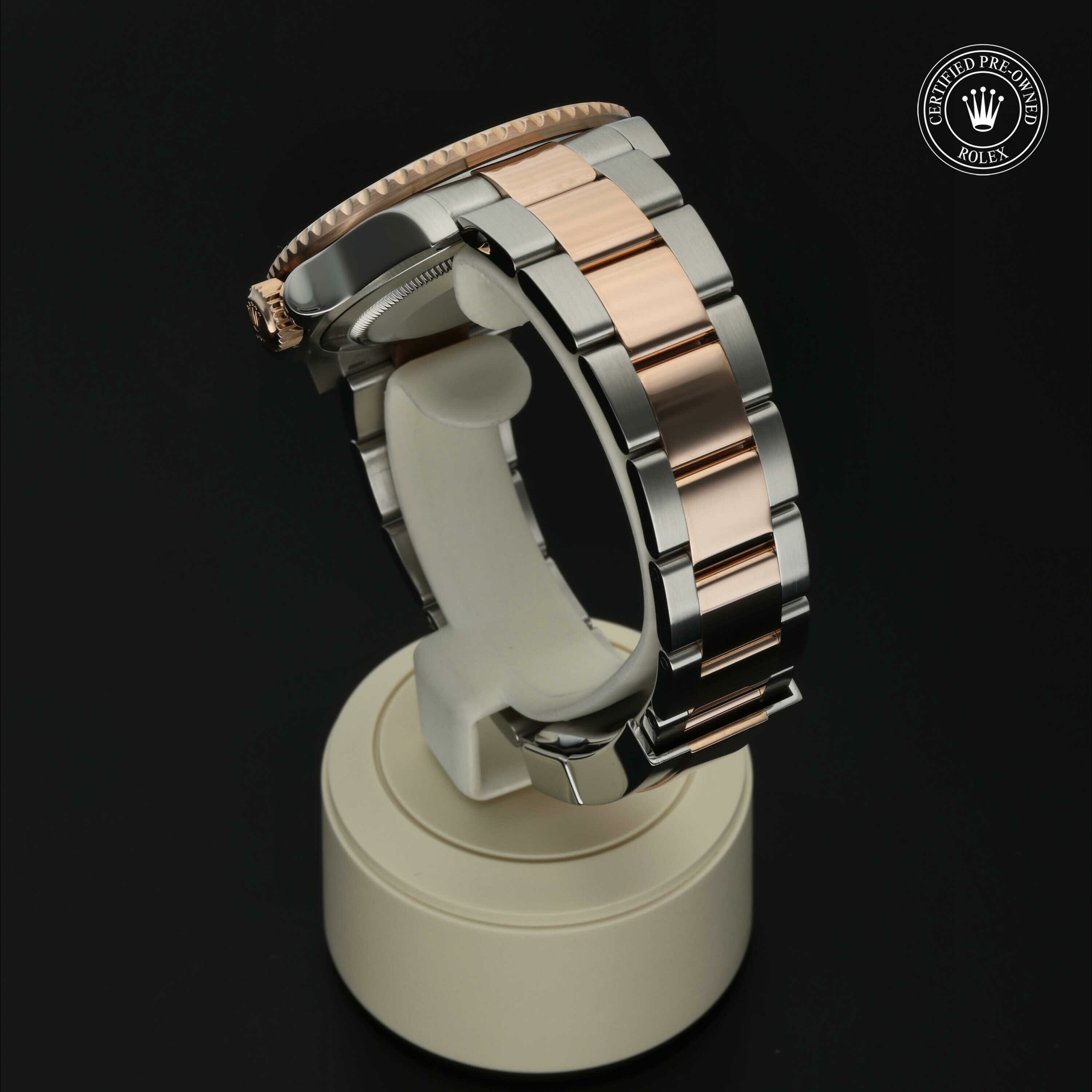 Rolex GMT‑Master II in Rolesor 18 karaat Rood M126711CHNR-0002 at Hall of Time - vue 16