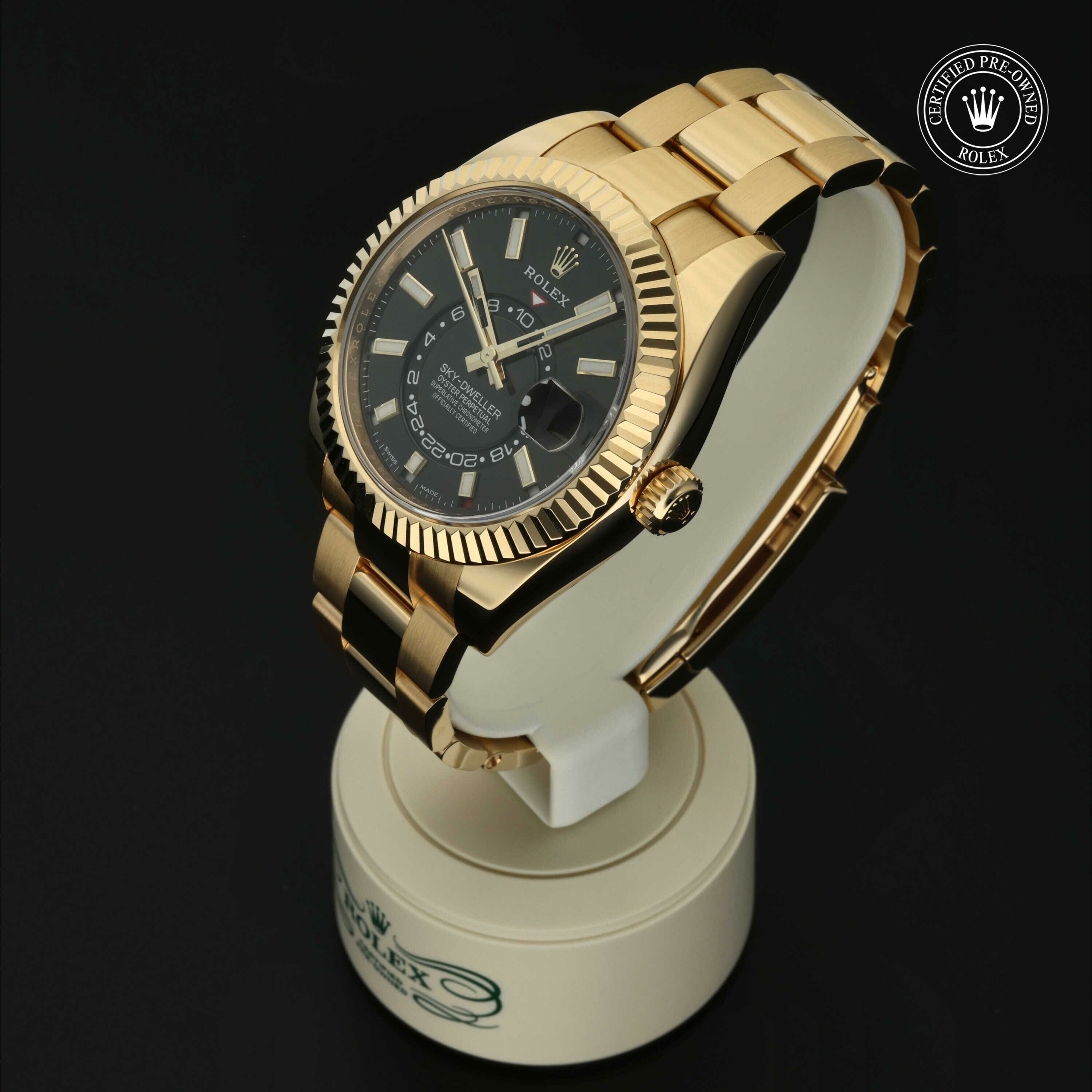 Rolex Sky-Dweller en Or 18 Carat Jaune M326938-0004 chez Hall of Time - vue 6