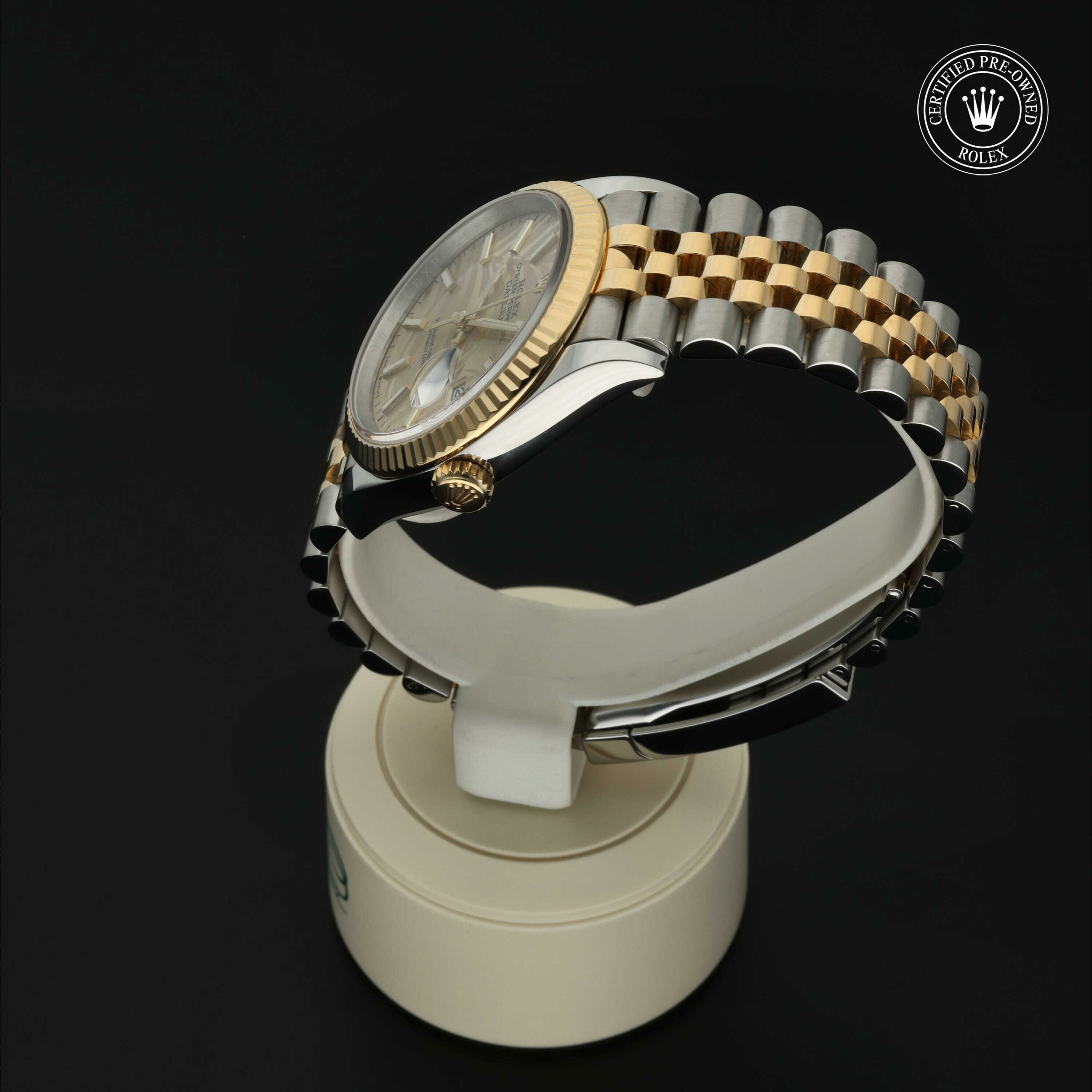 Rolex Datejust 36 en Rolesor 18 Carat Jaune M126233-0037 chez Hall of Time - vue 11