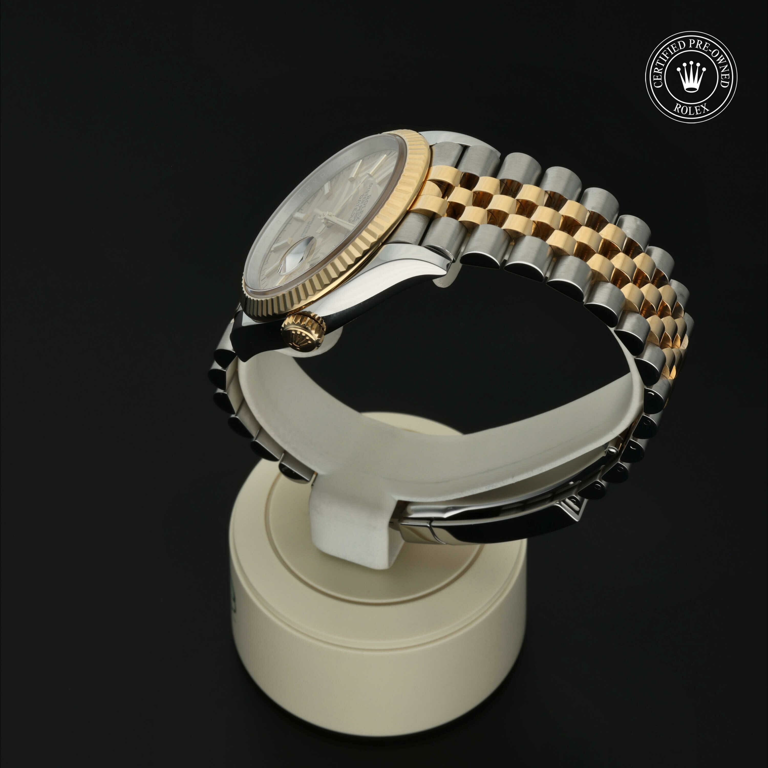 Rolex Datejust 36 en Rolesor 18 Carat Jaune M126233-0037 chez Hall of Time - vue 12