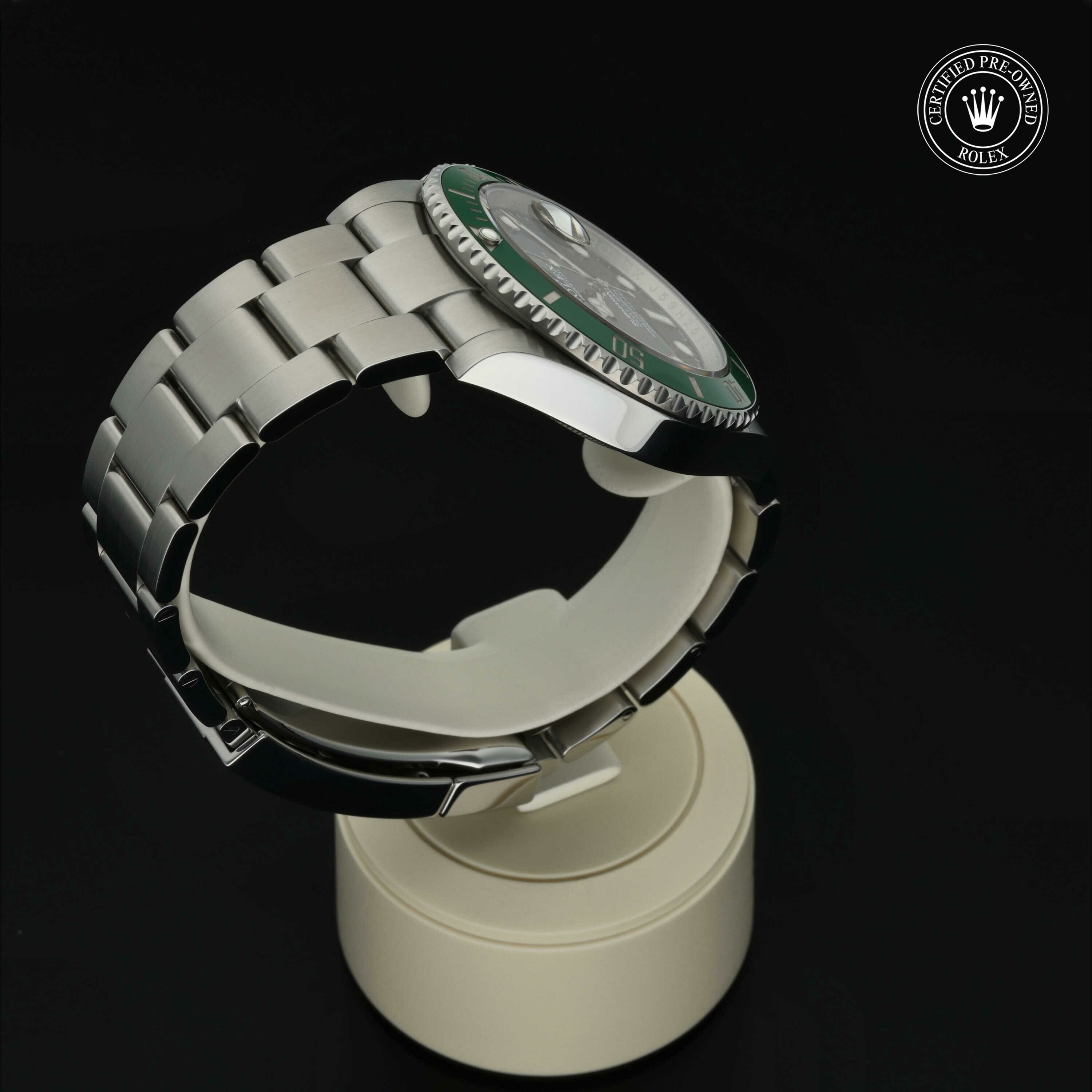 Rolex Submariner Date in Staal M126610LV-0002 at Hall of Time - vue 25
