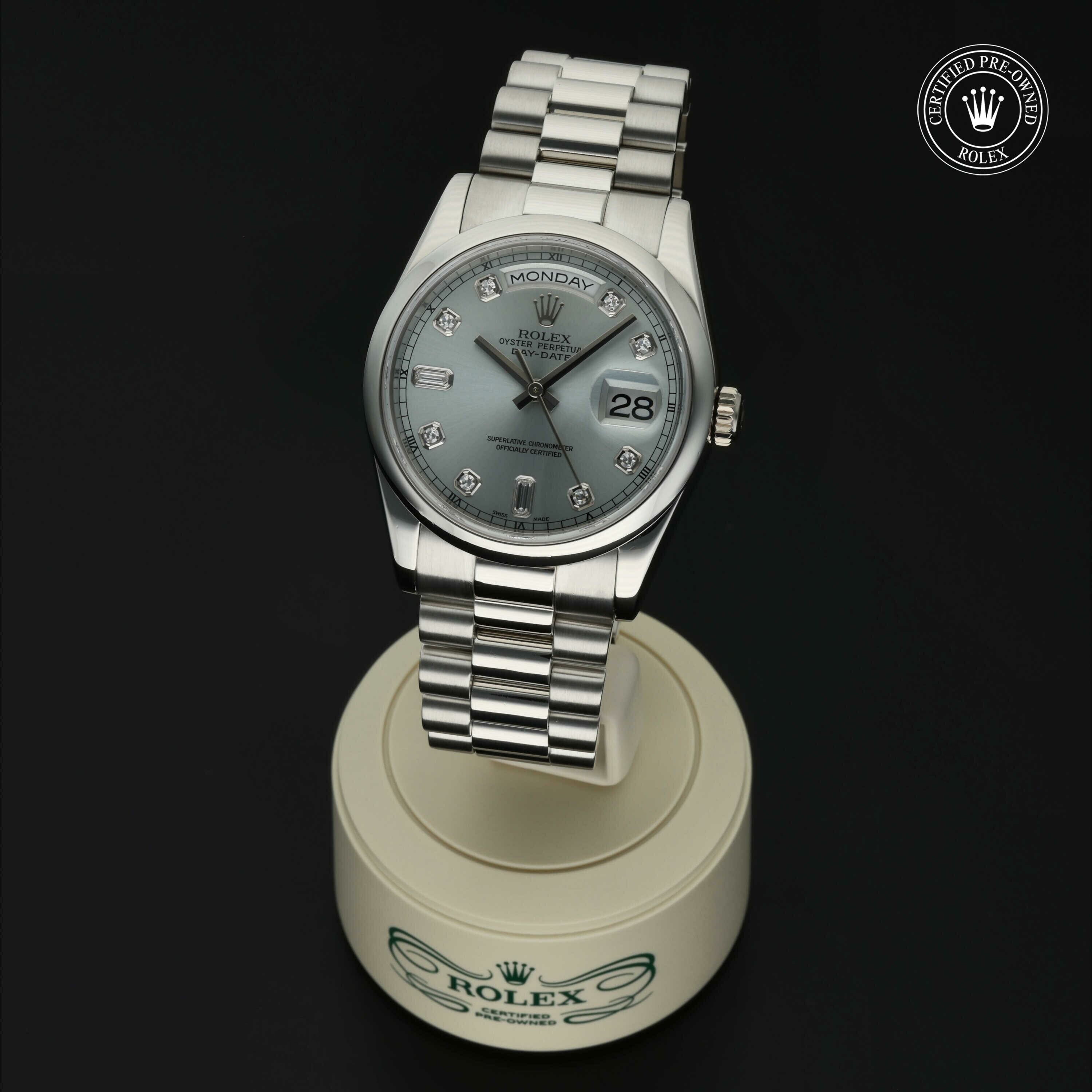 Rolex Day-Date 36 in Platina M118206-0007 at Hall of Time - vue 2