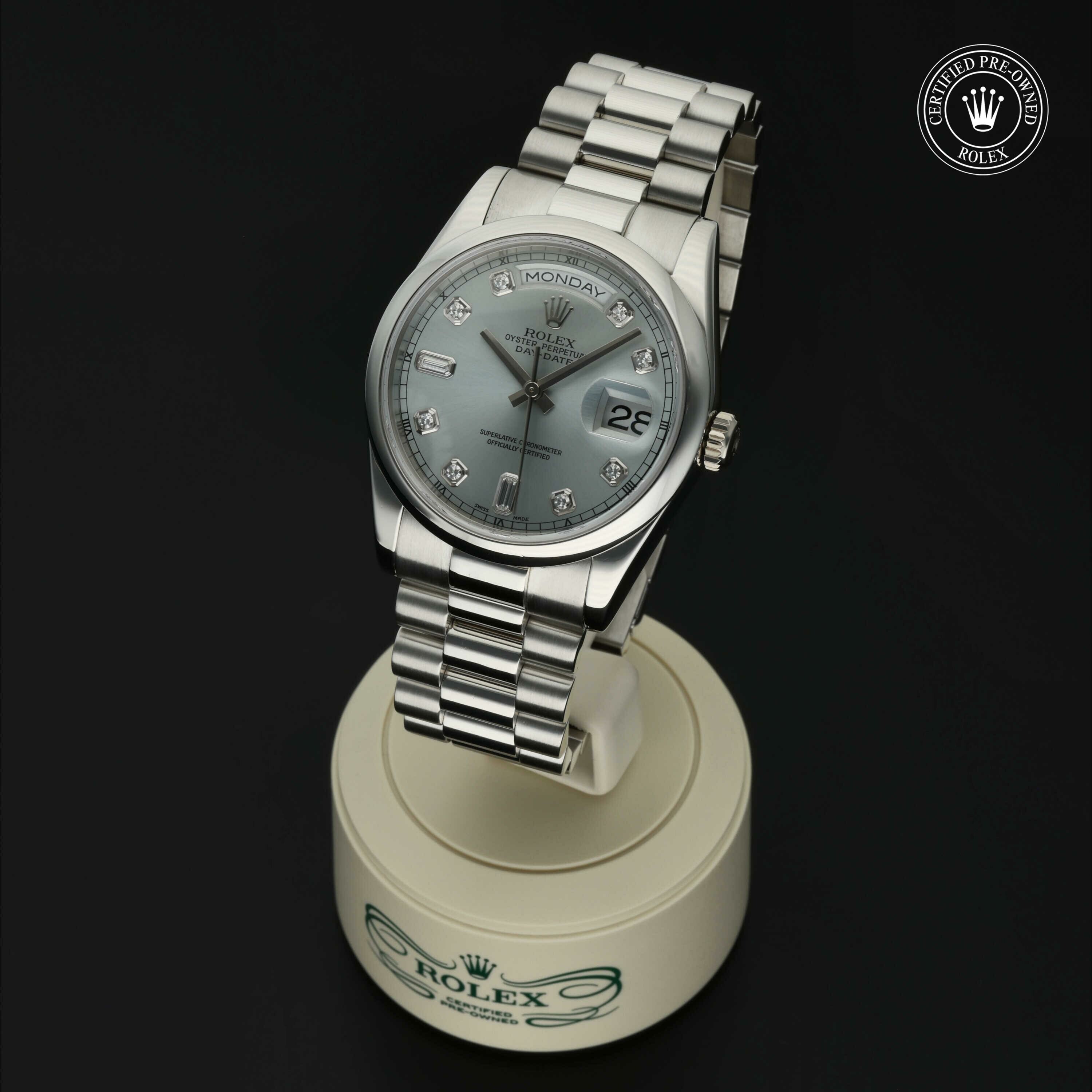 Rolex Day-Date 36 in Platina M118206-0007 at Hall of Time - vue 3
