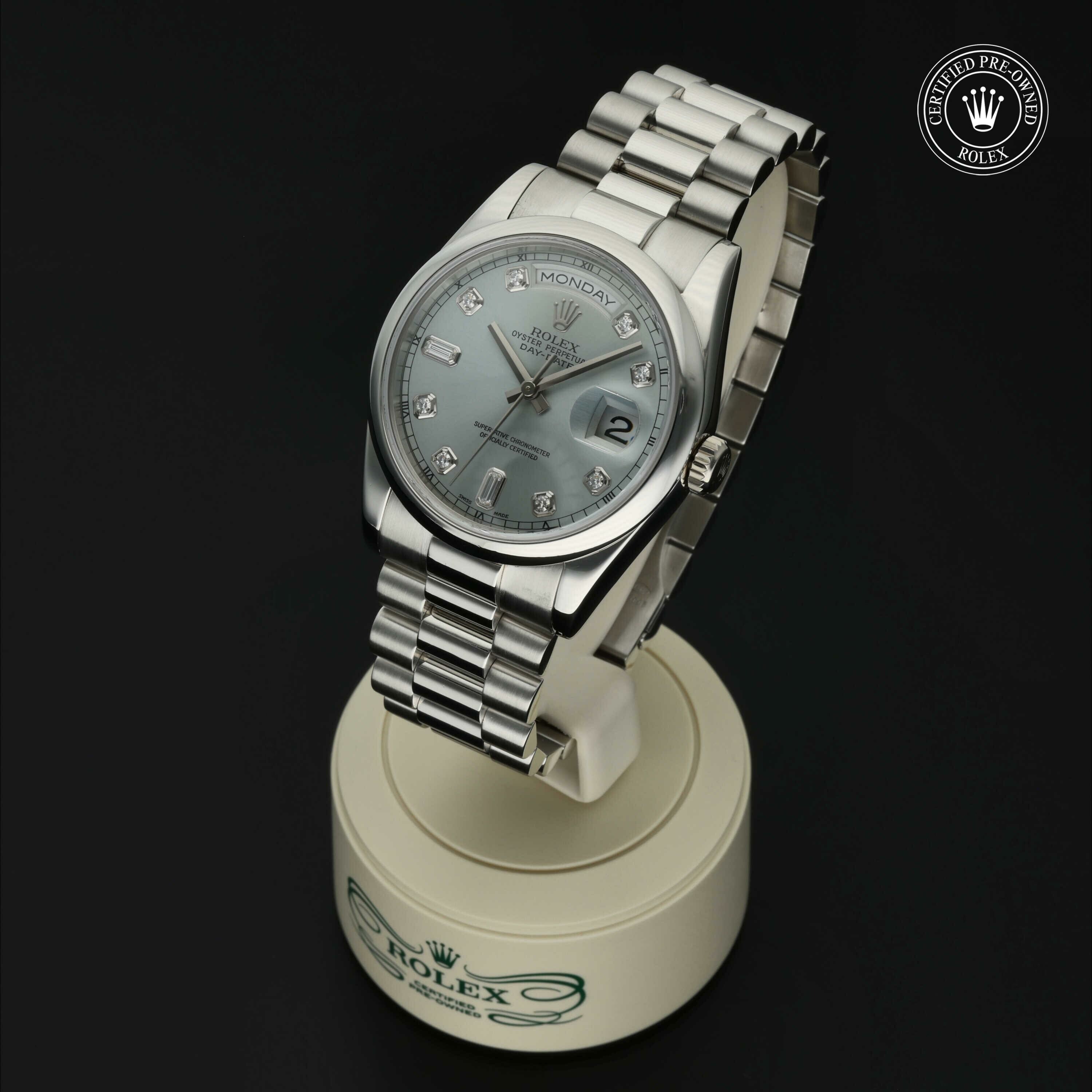 Rolex Day-Date 36 in Platina M118206-0007 at Hall of Time - vue 4