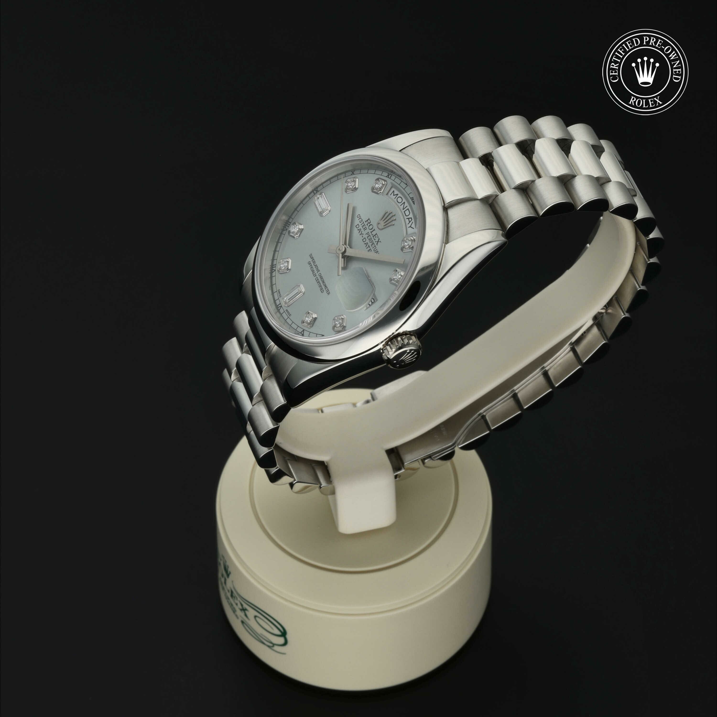 Rolex Day-Date 36 in Platina M118206-0007 at Hall of Time - vue 8