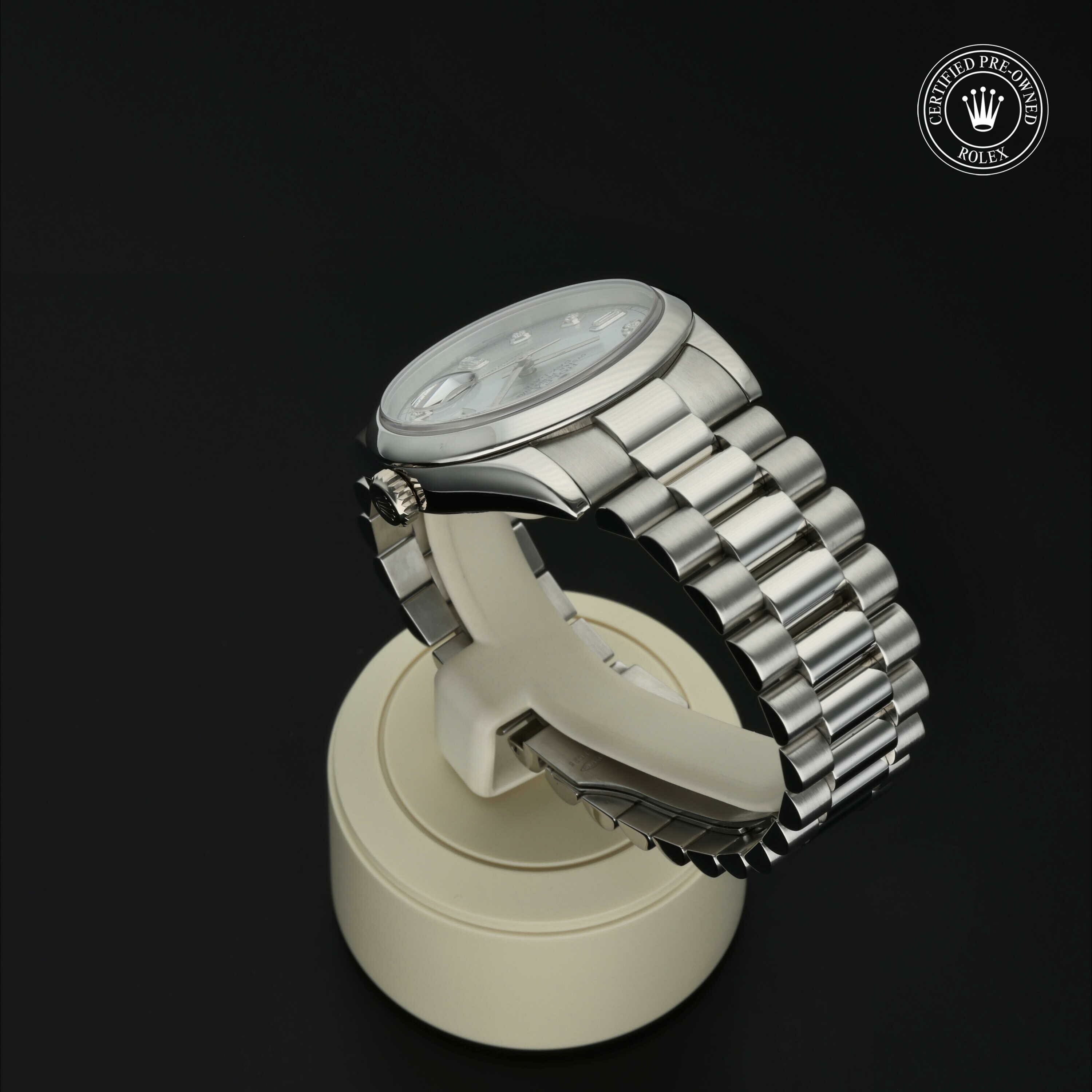 Rolex Day-Date 36 in Platina M118206-0007 at Hall of Time - vue 15