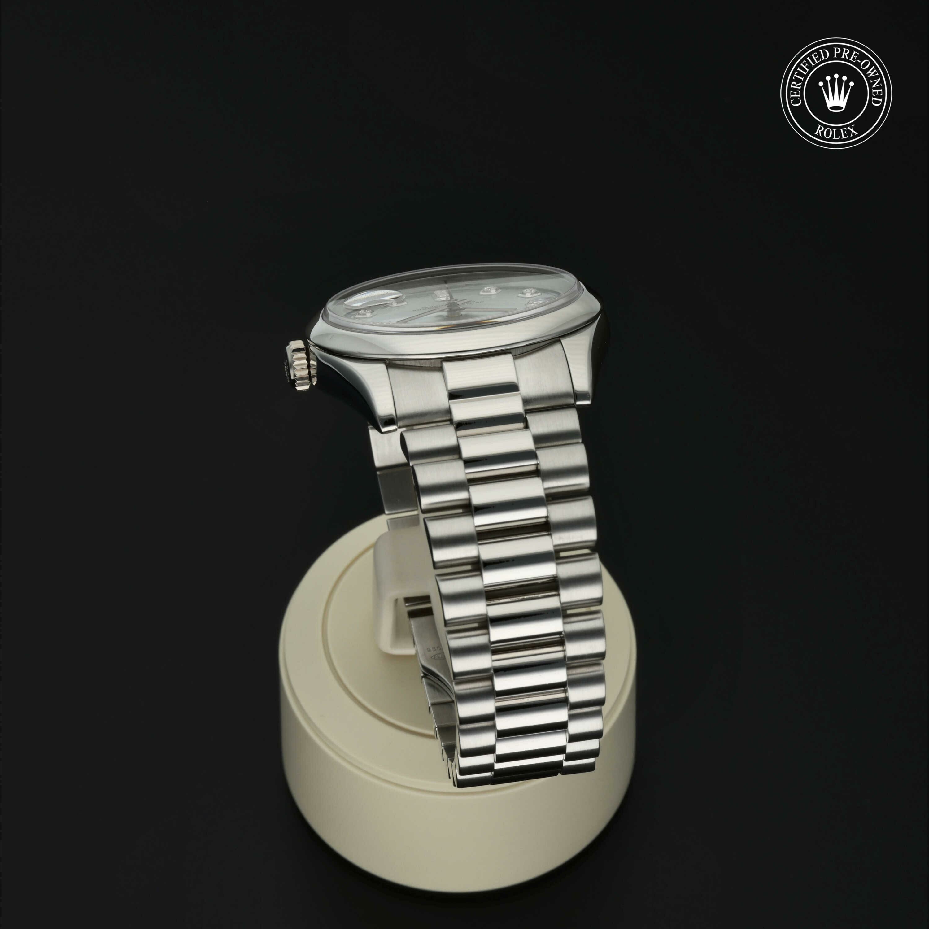Rolex Day-Date 36 in Platina M118206-0007 at Hall of Time - vue 18