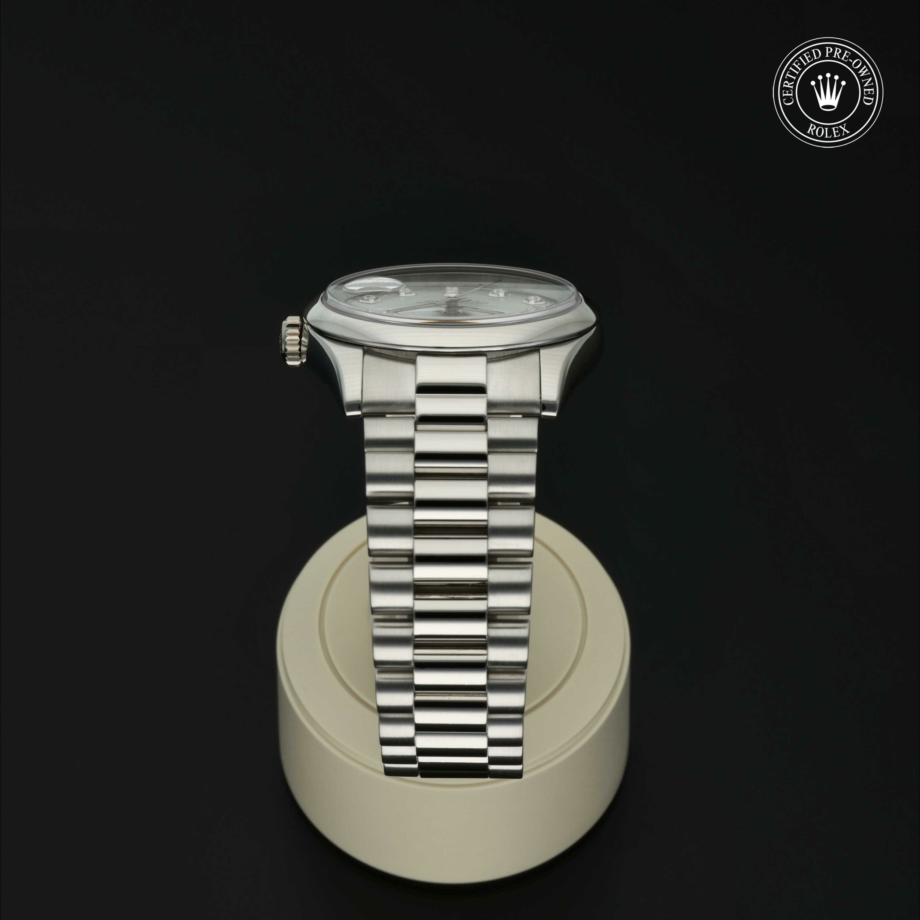 Rolex Day-Date 36 in Platina M118206-0007 at Hall of Time - vue 19