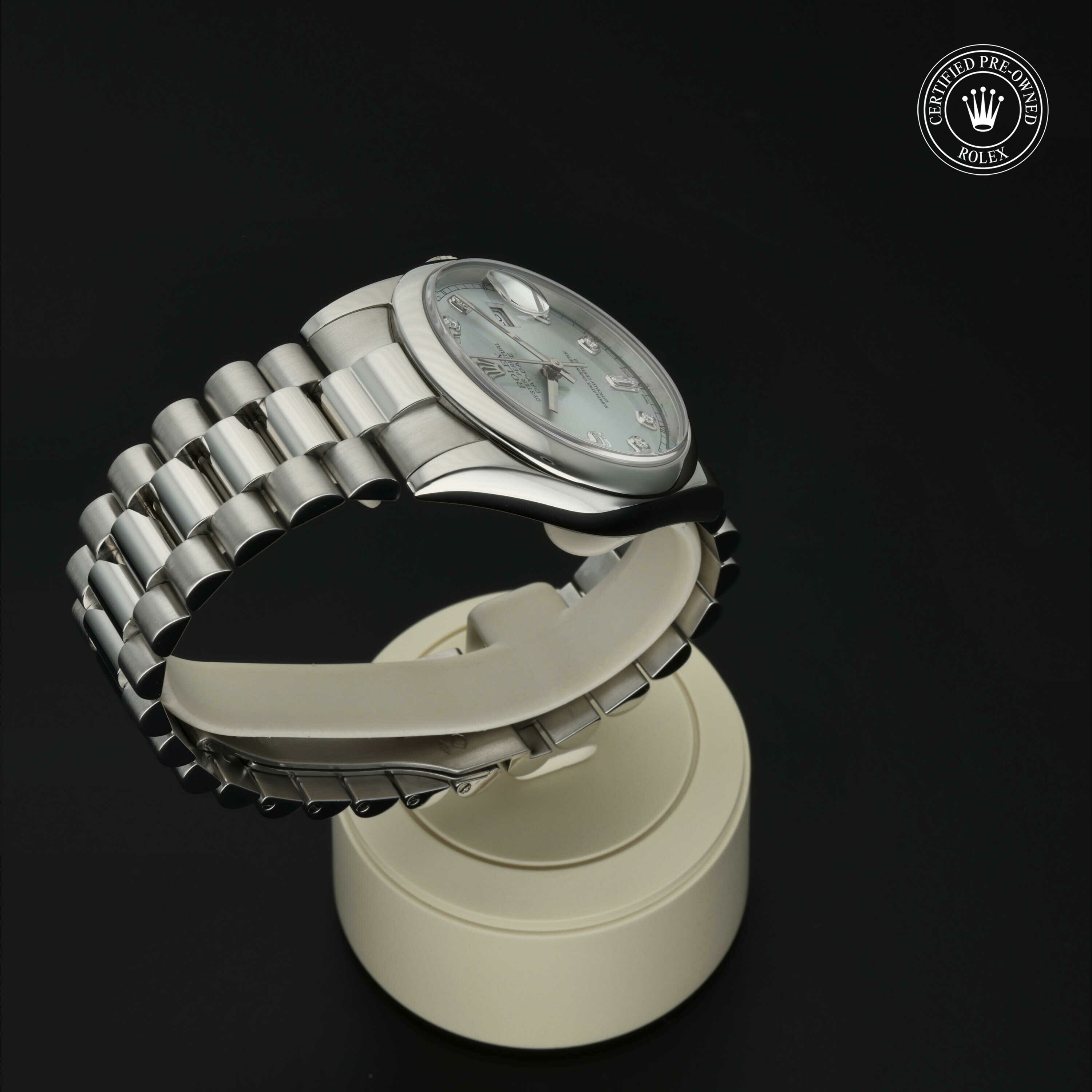 Rolex Day-Date 36 in Platina M118206-0007 at Hall of Time - vue 25