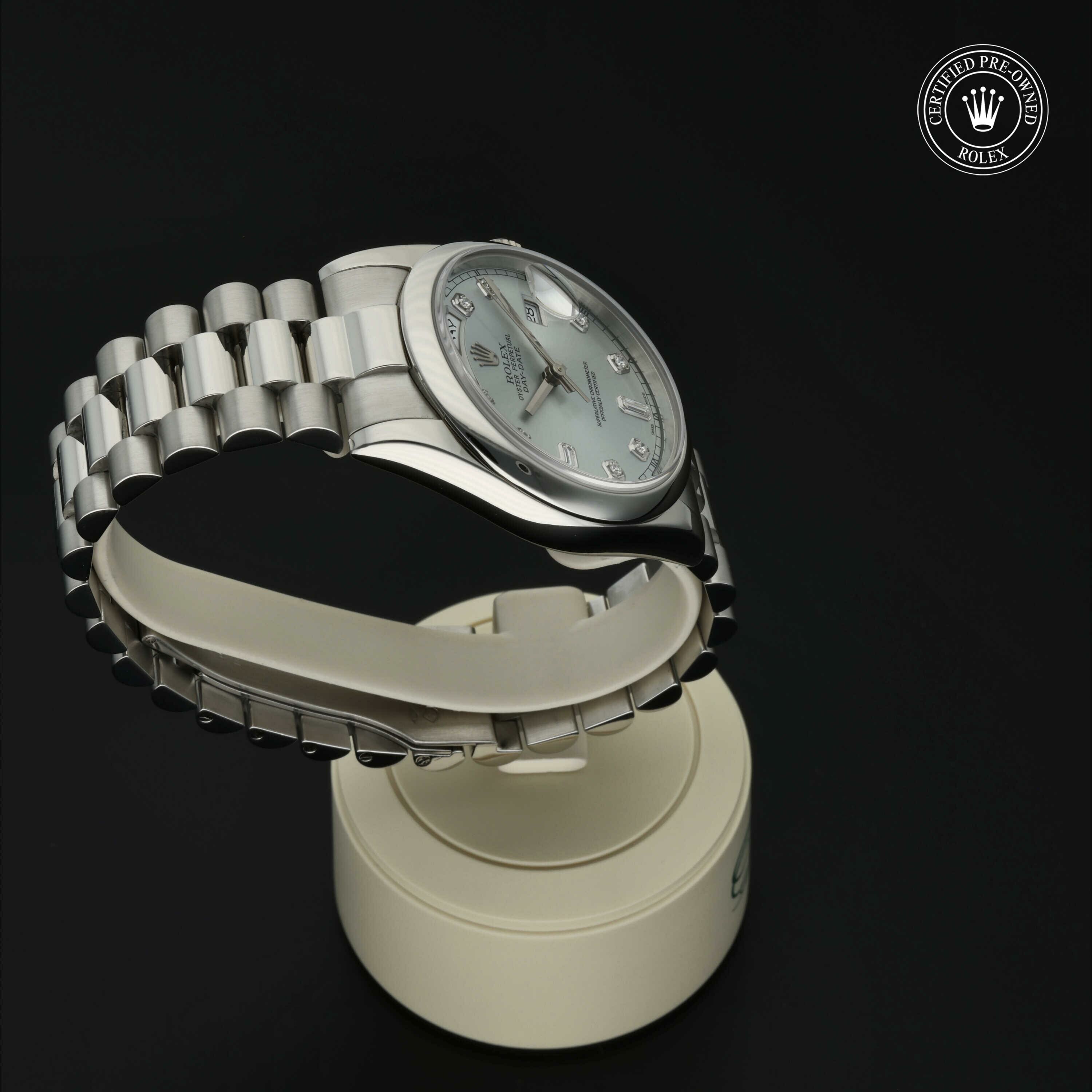 Rolex Day-Date 36 in Platina M118206-0007 at Hall of Time - vue 27