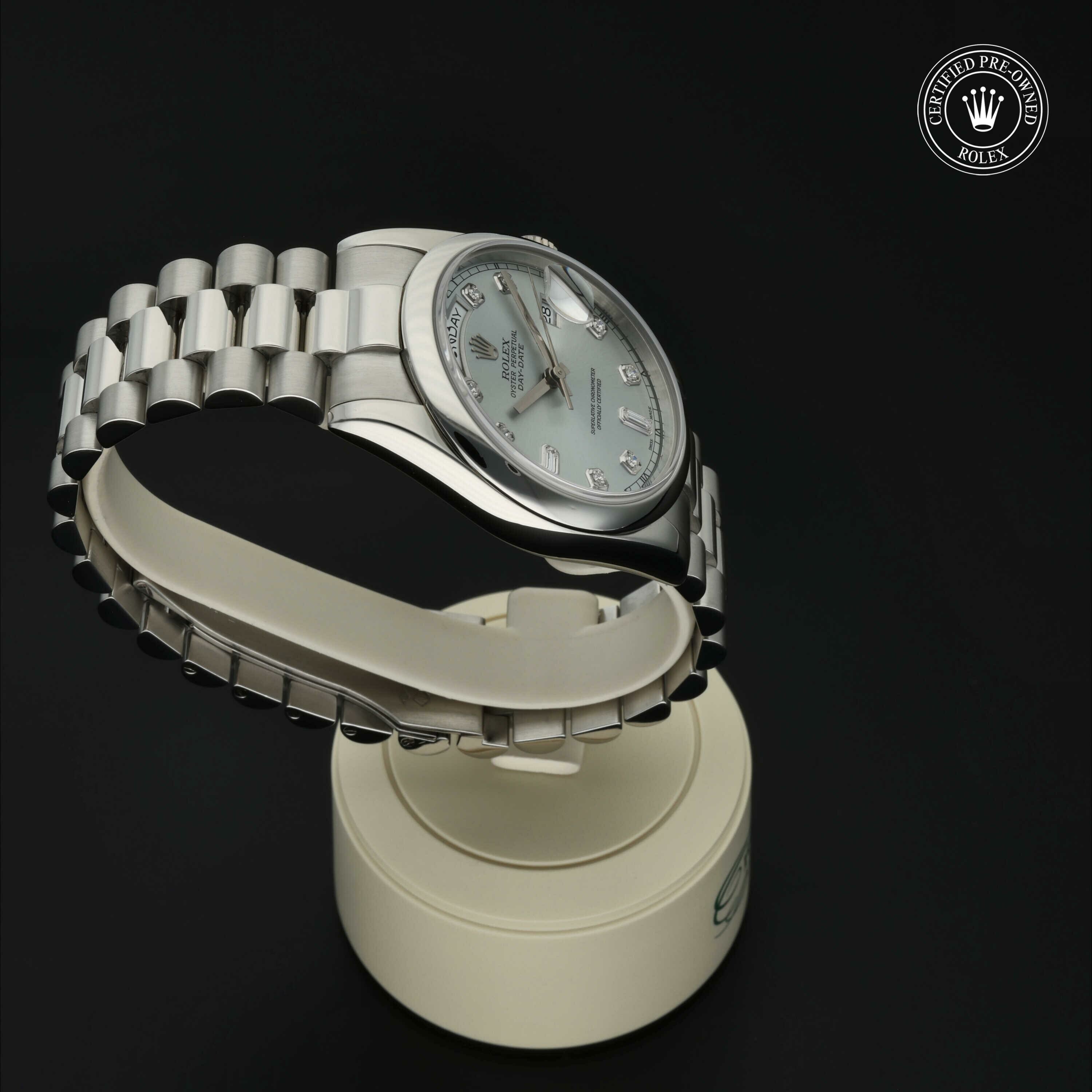 Rolex Day-Date 36 in Platina M118206-0007 at Hall of Time - vue 28