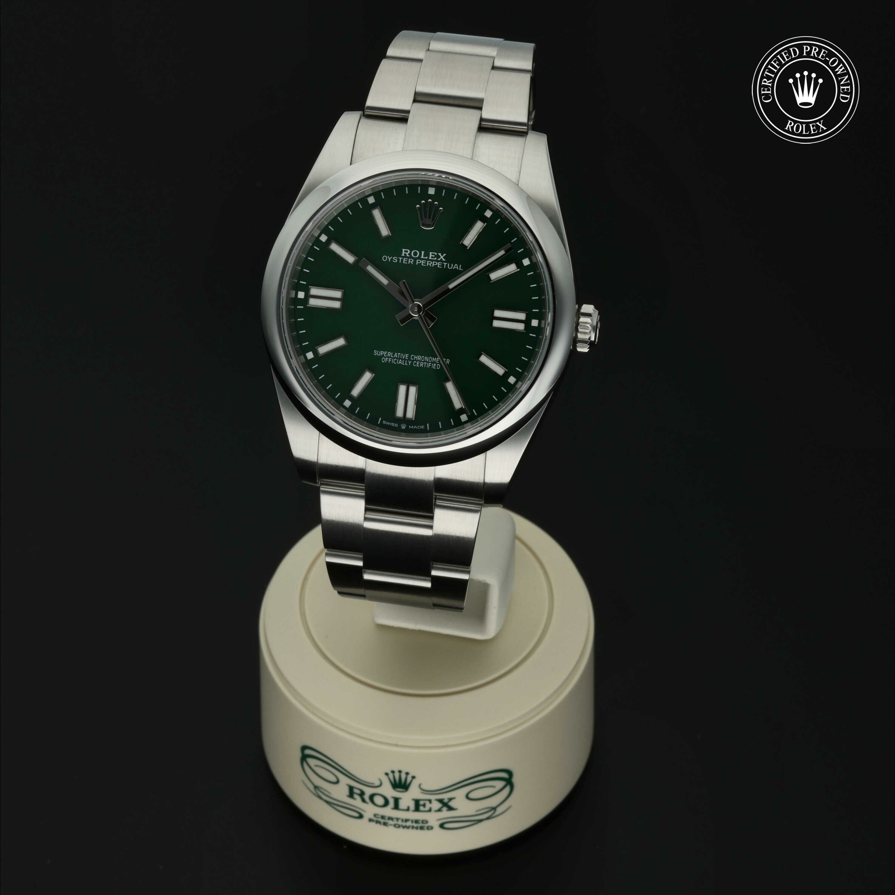 Rolex Oyster Perpetual 41 in Staal M124300-0005 at Hall of Time - vue 2
