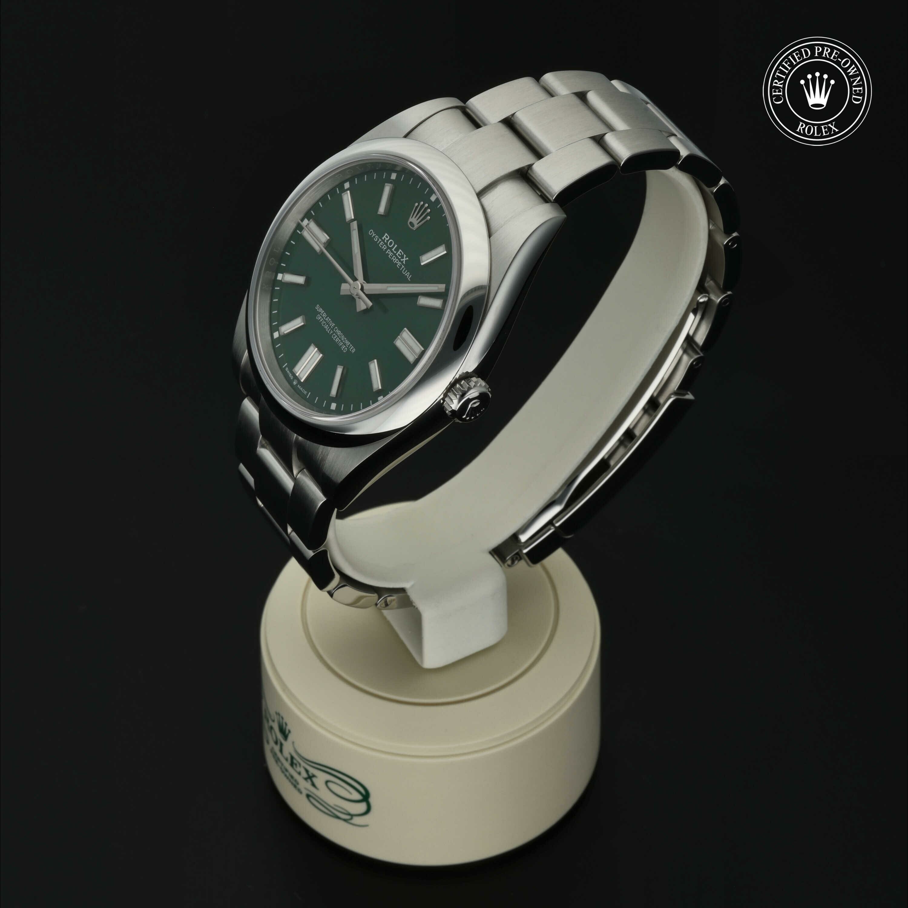 Rolex Oyster Perpetual 41 in Staal M124300-0005 at Hall of Time - vue 7