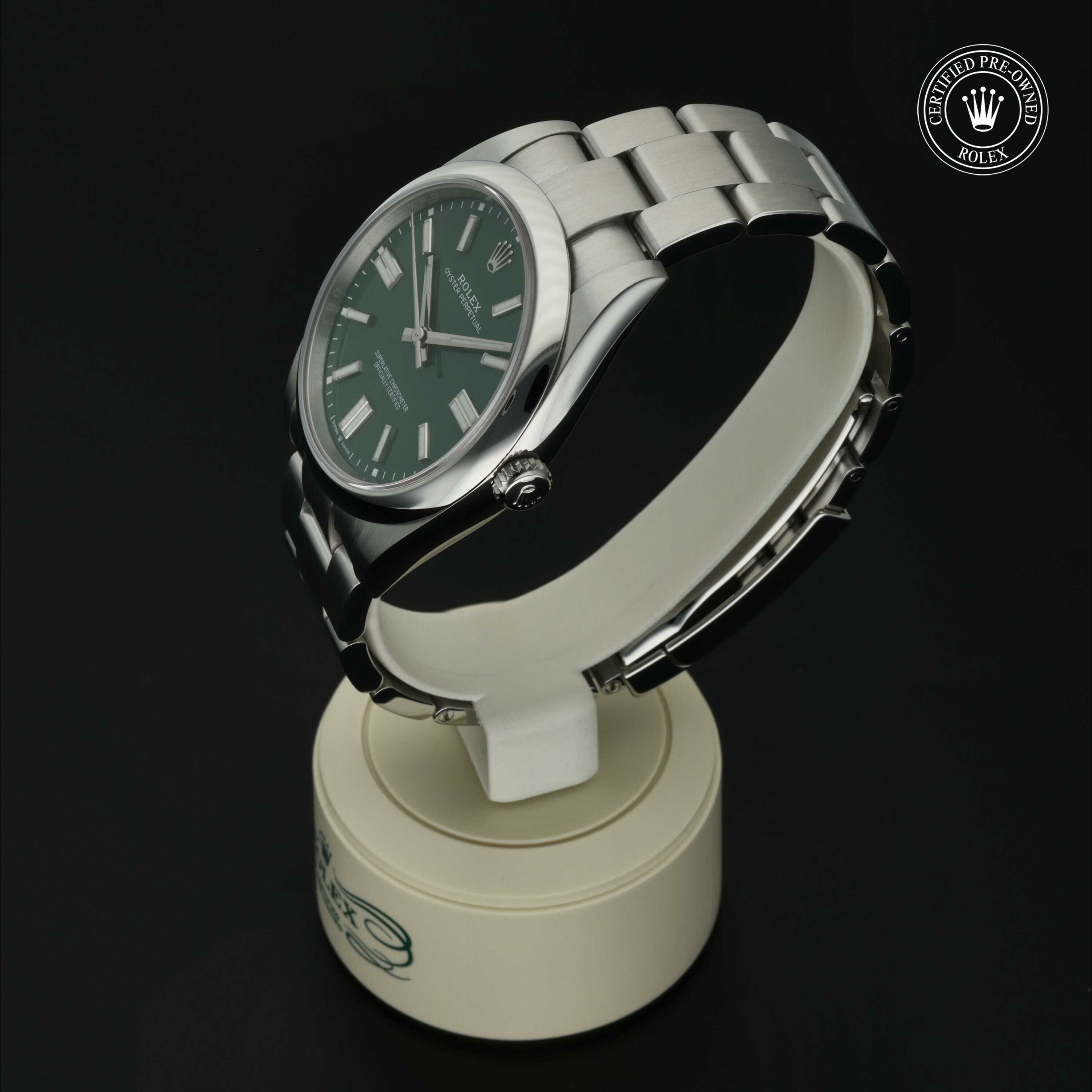 Rolex Oyster Perpetual 41 in Staal M124300-0005 at Hall of Time - vue 8