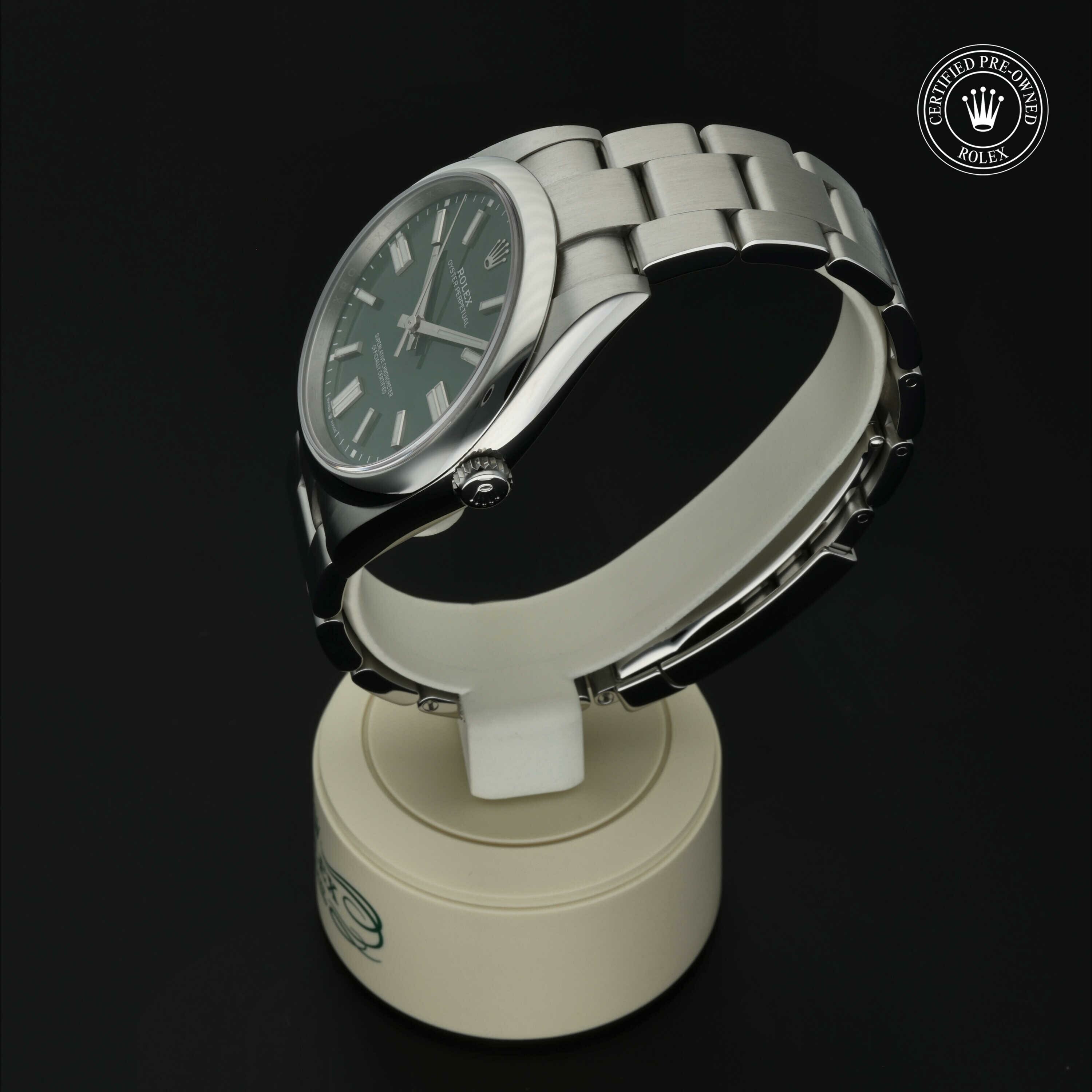 Rolex Oyster Perpetual 41 in Staal M124300-0005 at Hall of Time - vue 9